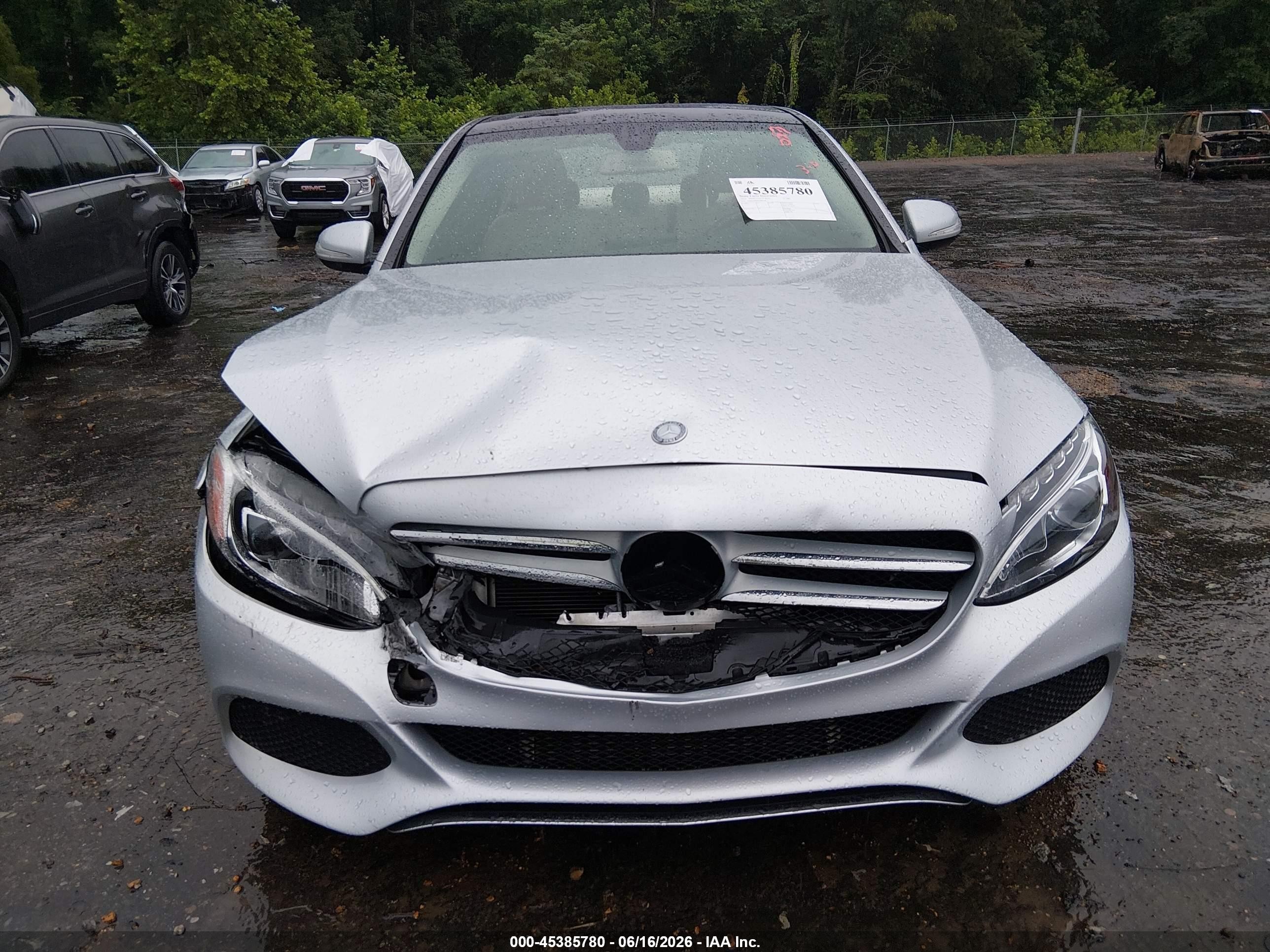 2015 Mercedes-benz C 300   Silver vin: 55SWF4JB4FU089144