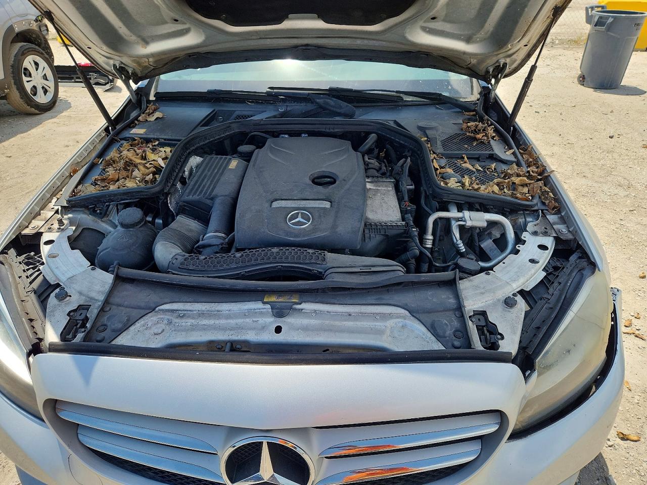 2015 Mercedes-benz C 300 Silver vin: 55SWF4JB4FU094148