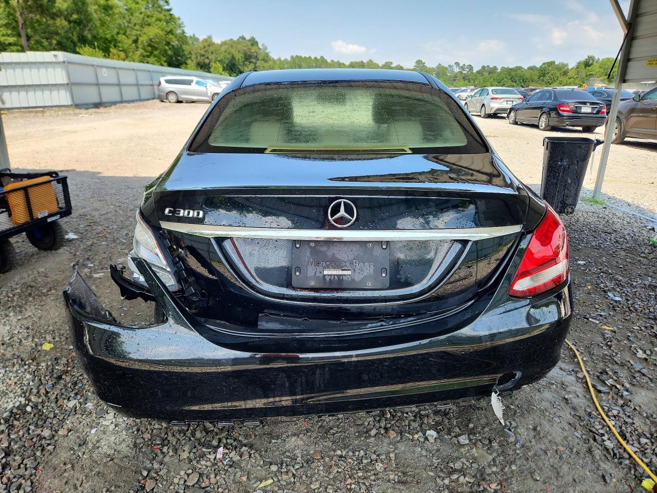 2015 Mercedes-benz C 300 Black vin: 55SWF4JB4FU096496