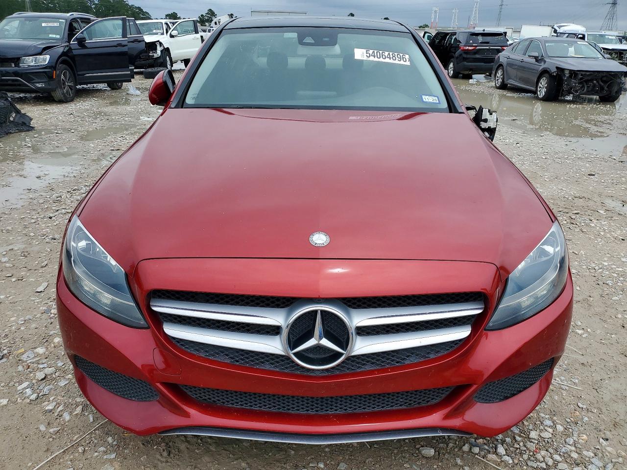2016 Mercedes-benz C 300 Red vin: 55SWF4JB4GU121205