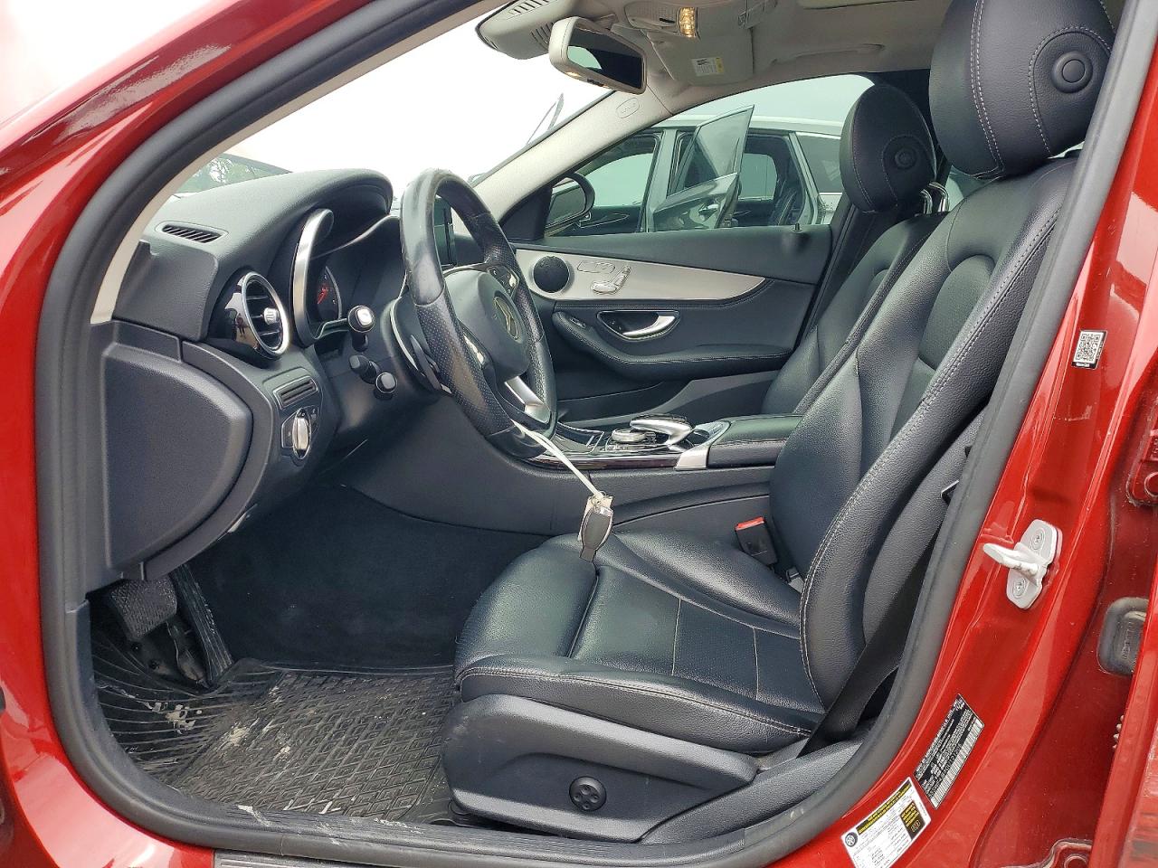 2016 Mercedes-benz C 300 Red vin: 55SWF4JB4GU121205