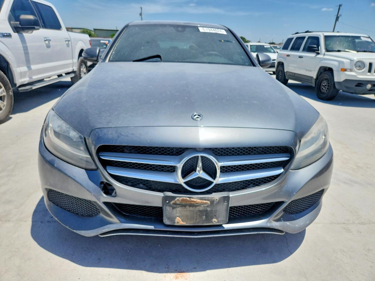 2018 Mercedes-benz C 300 Gray vin: 55SWF4JB4JU278188