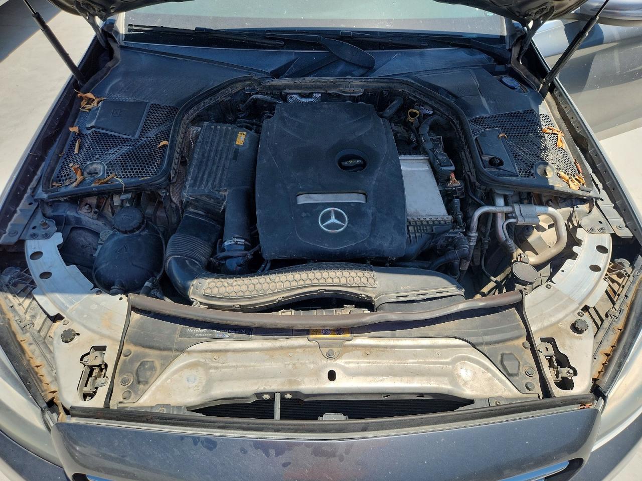 2018 Mercedes-benz C 300 Gray vin: 55SWF4JB4JU278188
