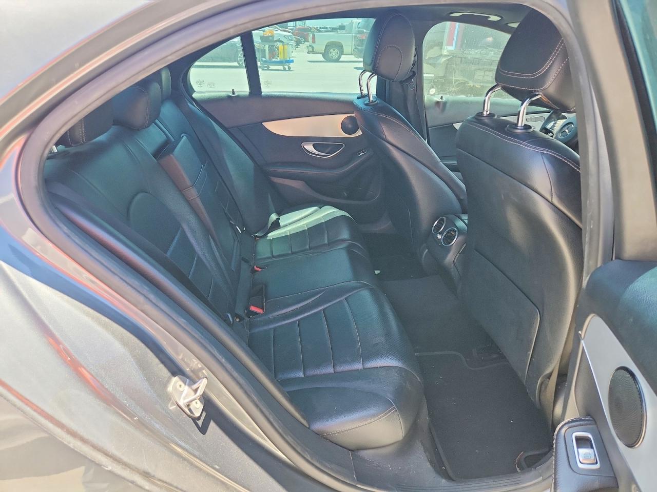 2018 Mercedes-benz C 300 Gray vin: 55SWF4JB4JU278188