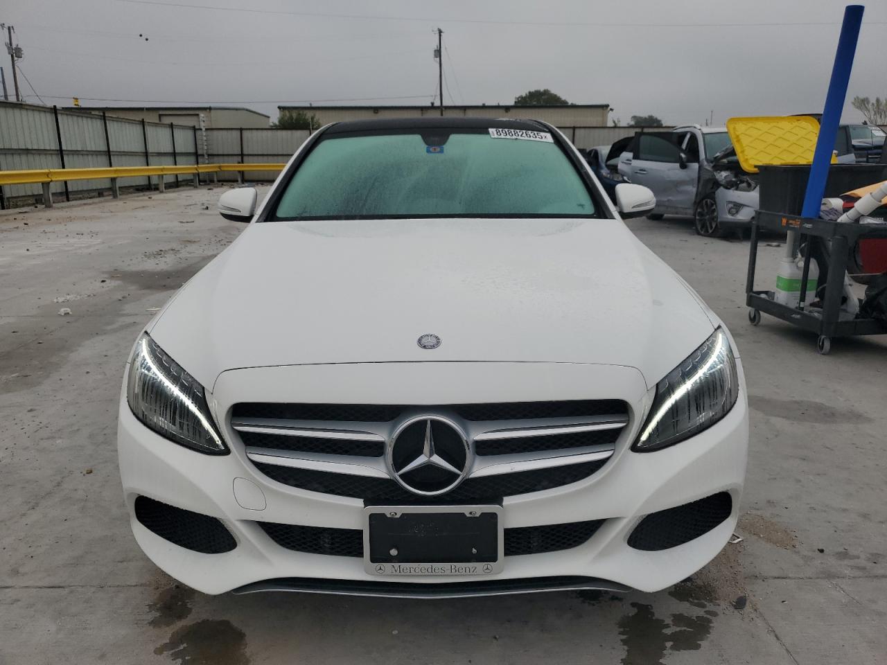 2015 Mercedes-benz C 300 White vin: 55SWF4JB5FU053379