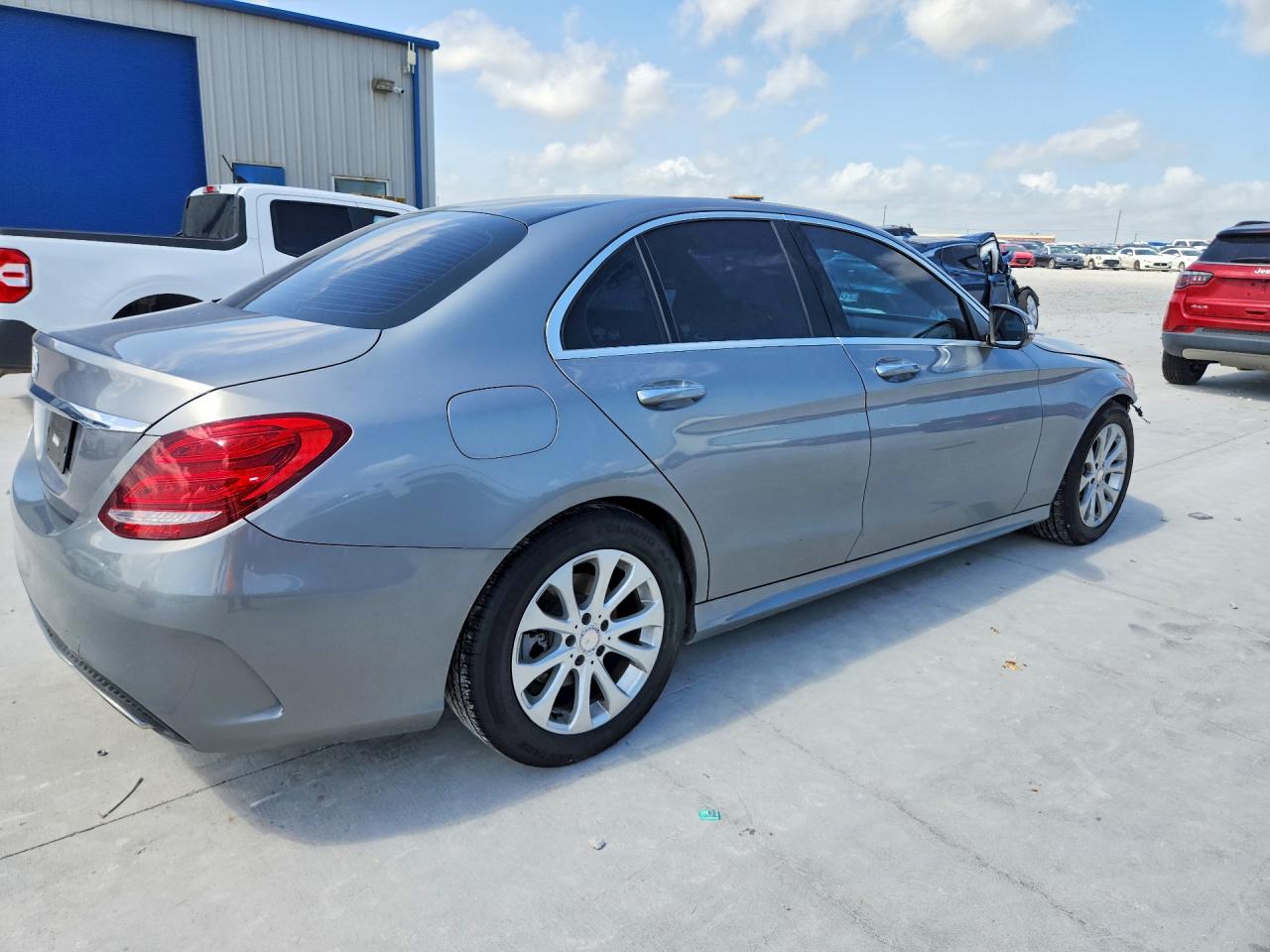 2015 Mercedes-benz C 300 Gray vin: 55SWF4JB5FU063751