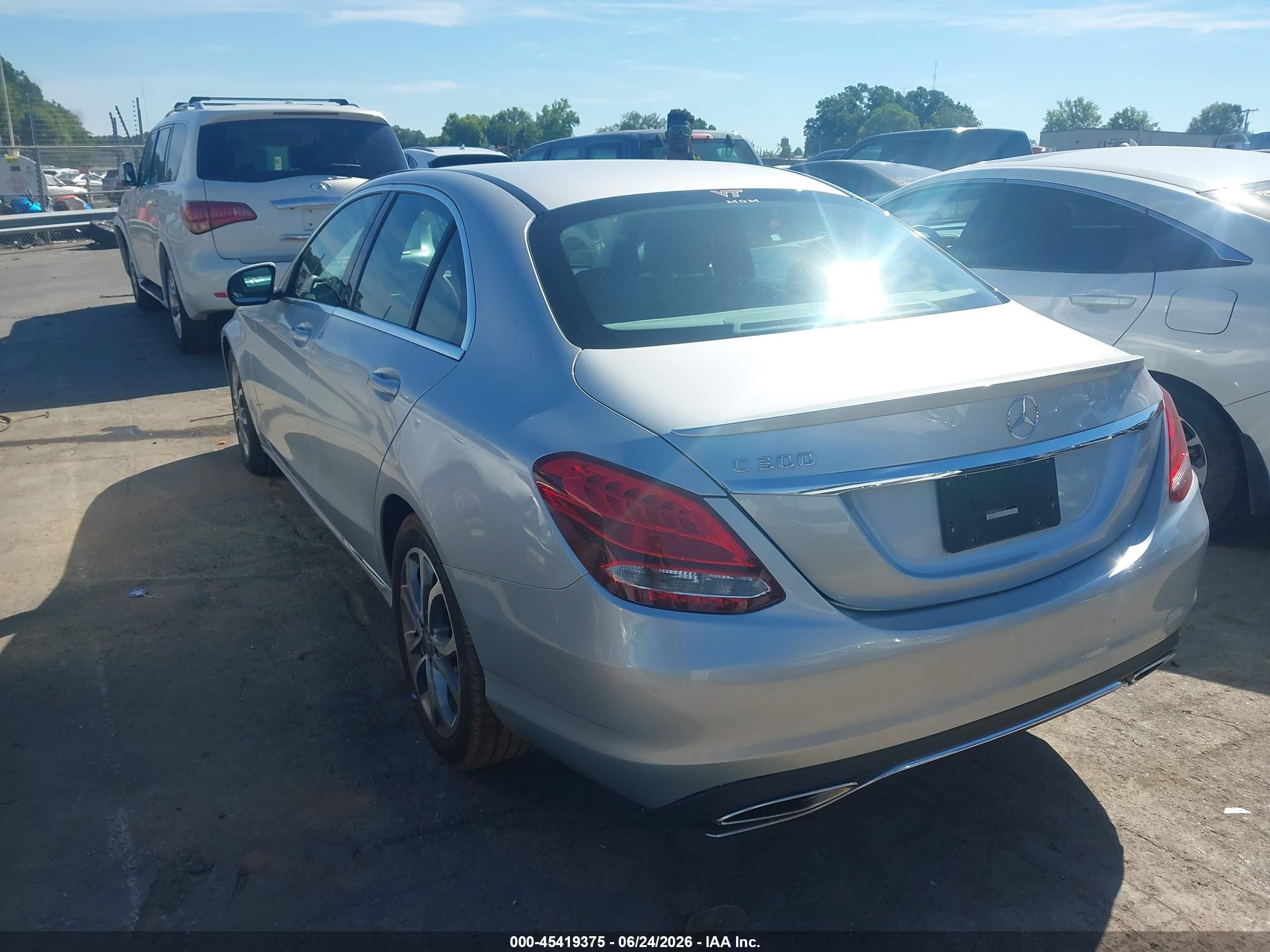 2015 Mercedes-benz C 300 Silver vin: 55SWF4JB5FU067721