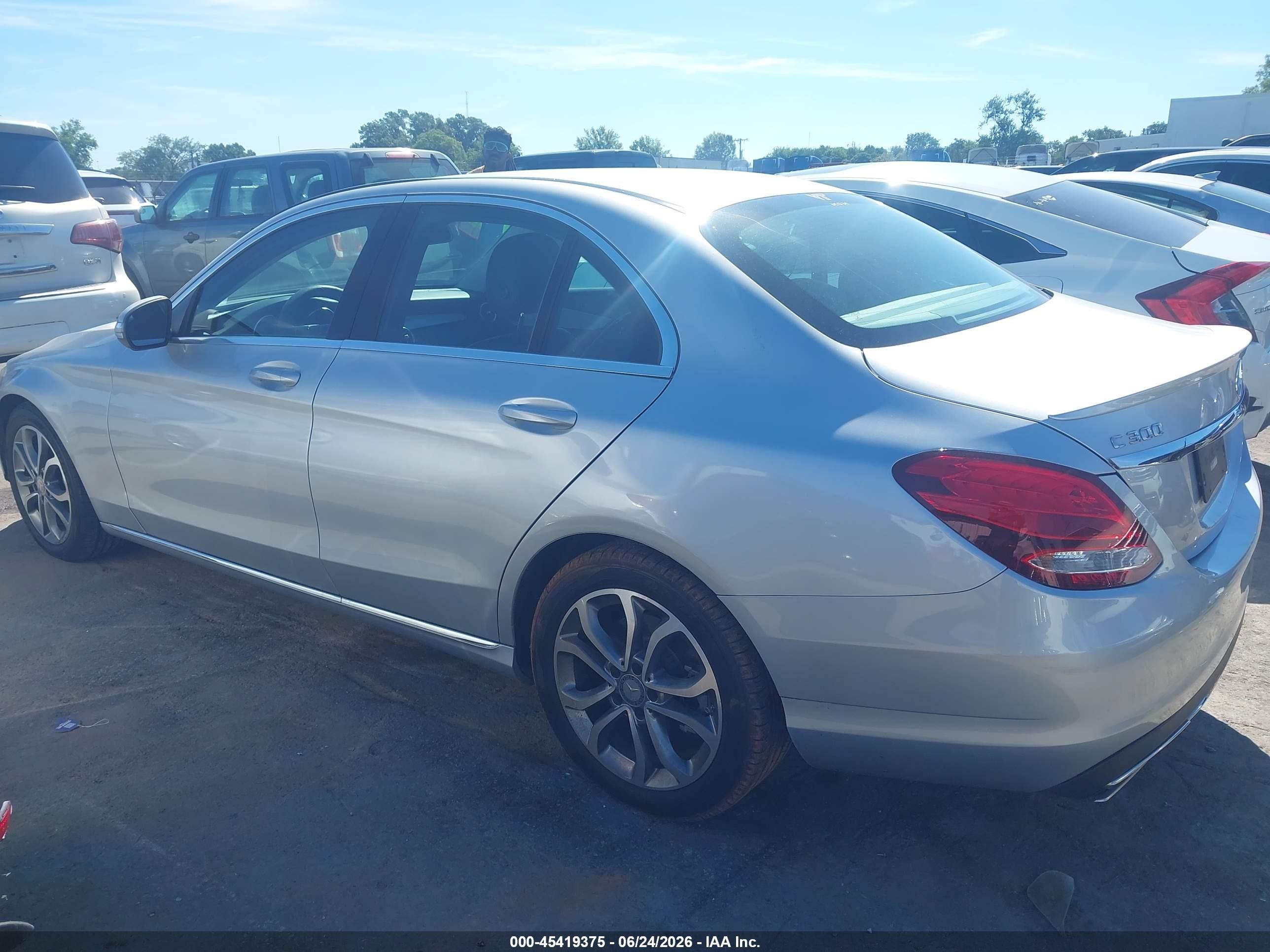 2015 Mercedes-benz C 300 Silver vin: 55SWF4JB5FU067721