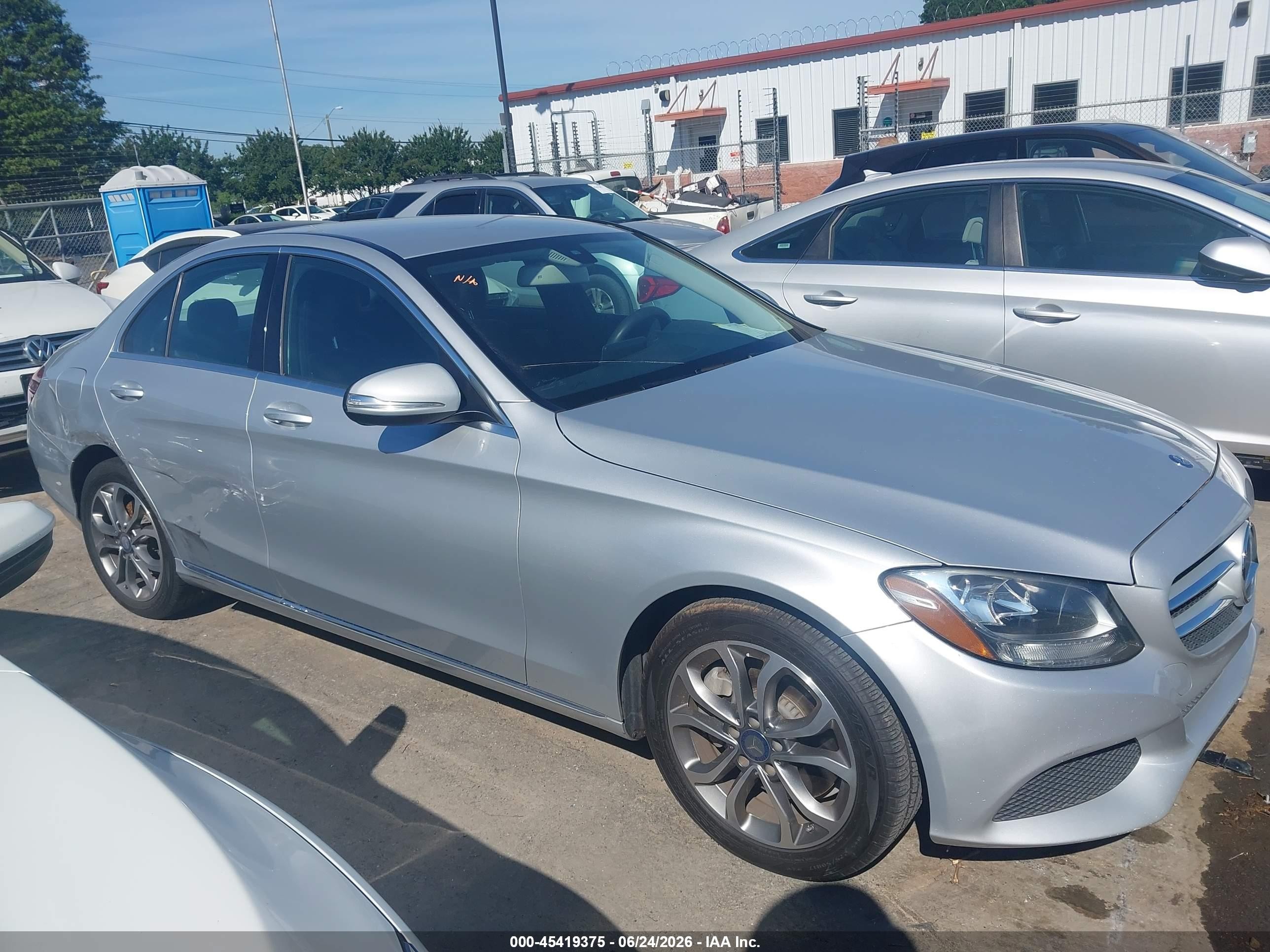 2015 Mercedes-benz C 300 Silver vin: 55SWF4JB5FU067721
