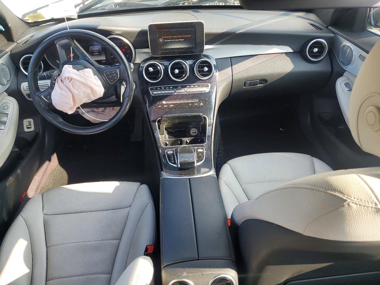 2015 Mercedes-benz C 300 White vin: 55SWF4JB5FU068657