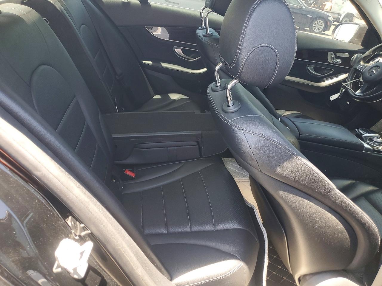 2015 Mercedes-benz C 300 Black vin: 55SWF4JB5FU069775