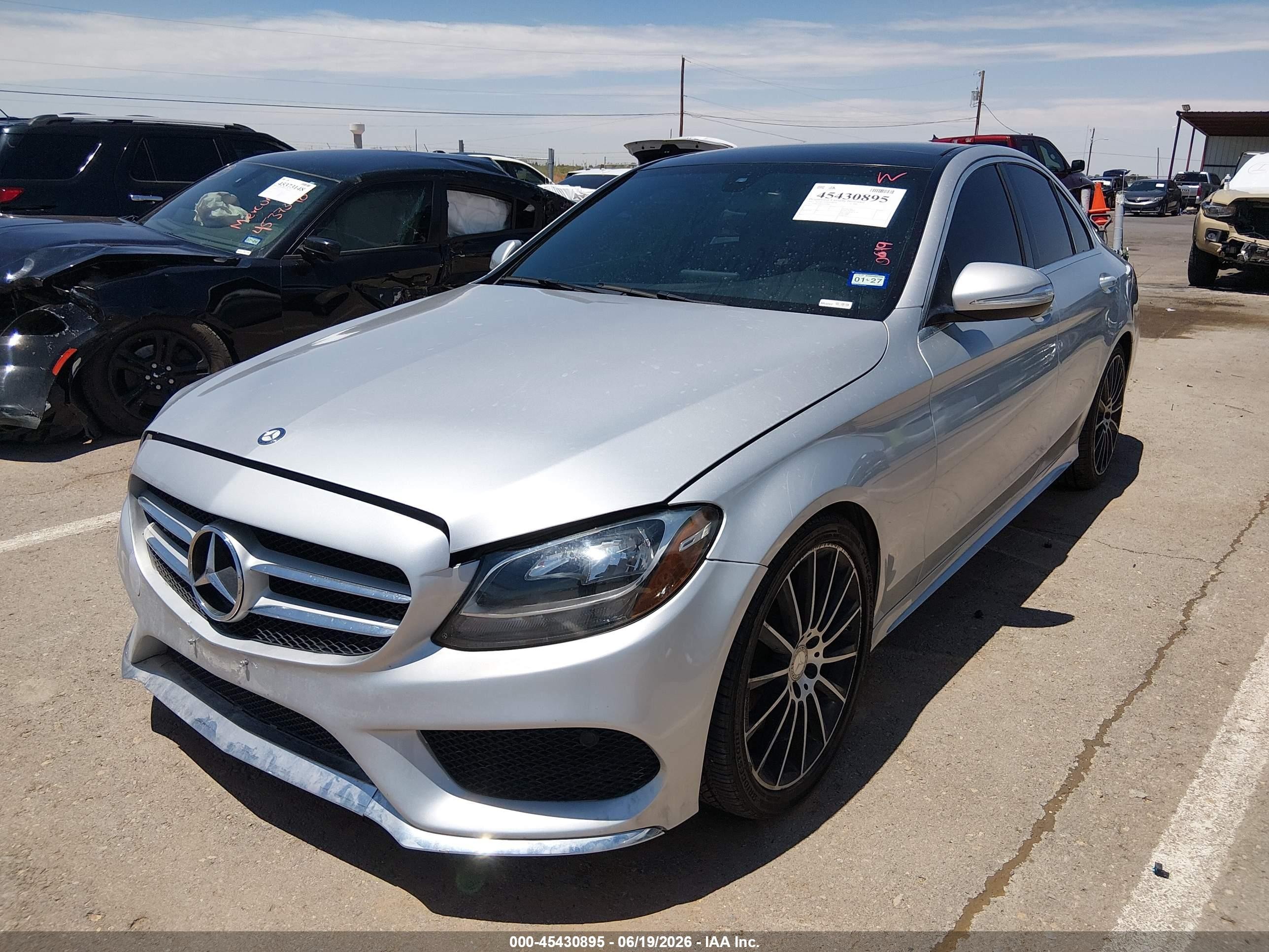 2015 Mercedes-benz C 300 Sport Серебряный vin: 55SWF4JB5FU079187