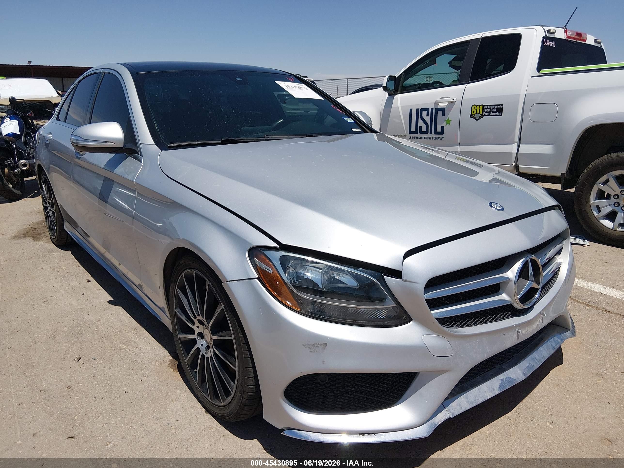 2015 Mercedes-benz C 300 Sport Серебряный vin: 55SWF4JB5FU079187