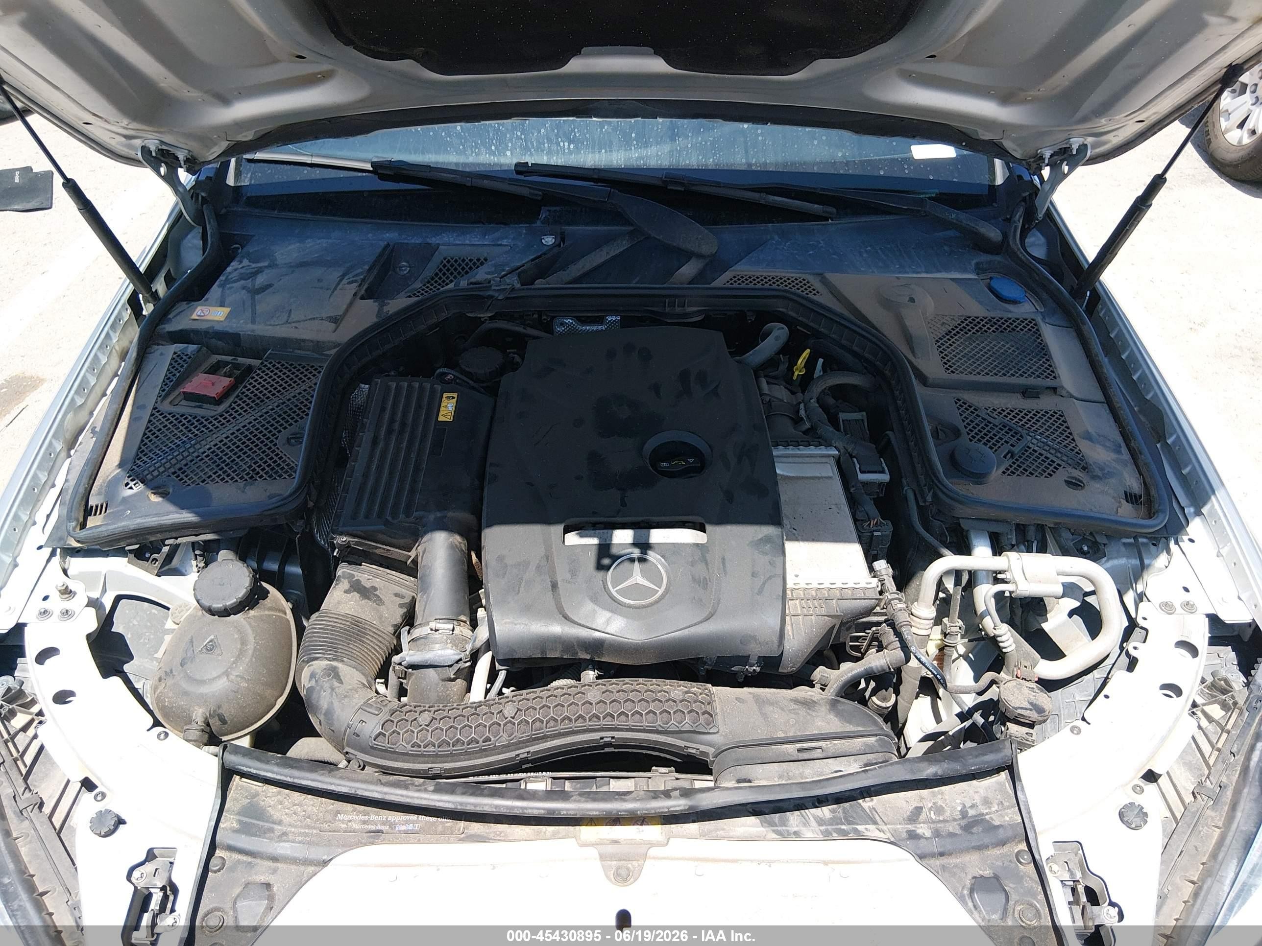 2015 Mercedes-benz C 300 Sport Серебряный vin: 55SWF4JB5FU079187
