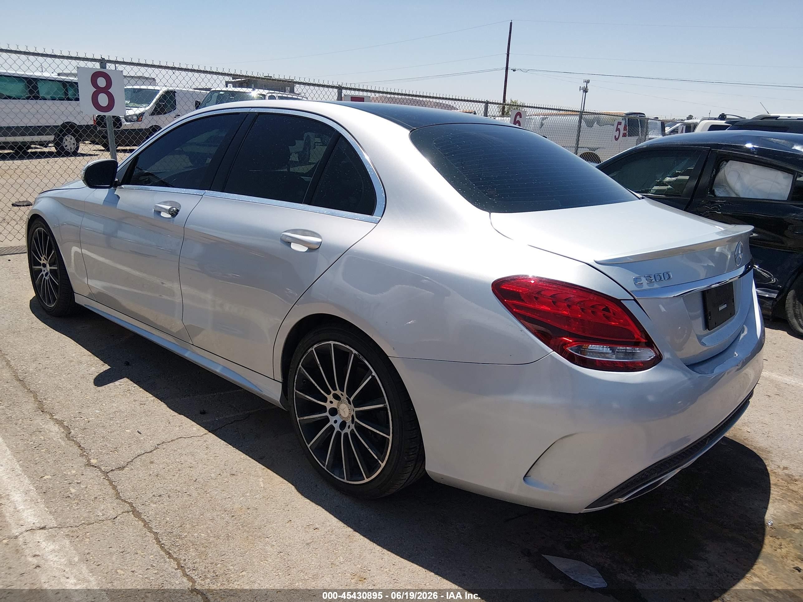 2015 Mercedes-benz C 300 Sport Серебряный vin: 55SWF4JB5FU079187