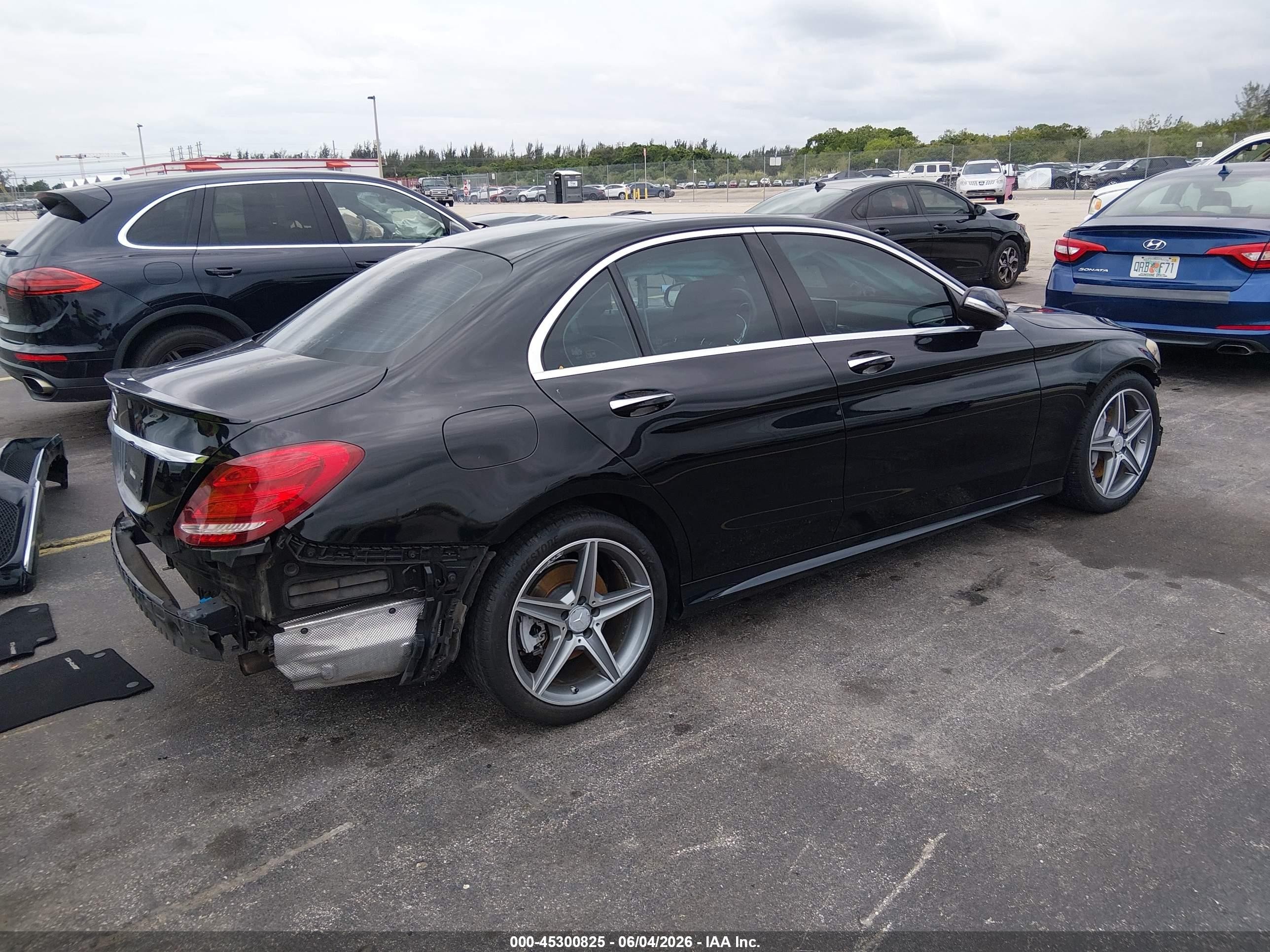 2015 Mercedes-benz C 300 Sport Black vin: 55SWF4JB5FU080842