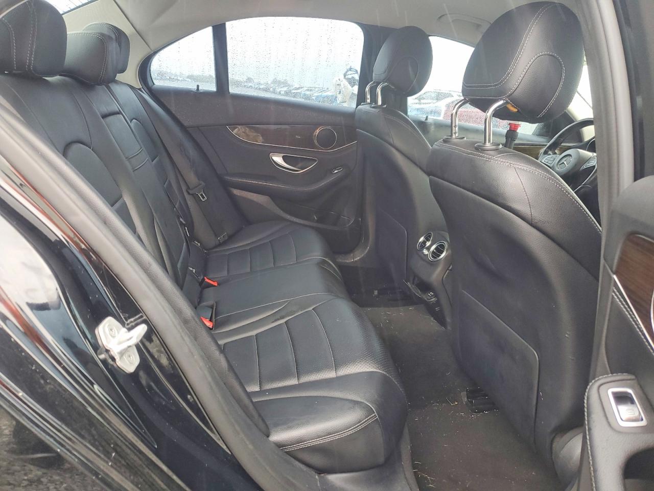 2015 Mercedes-benz C 300 Black vin: 55SWF4JB5FU093252