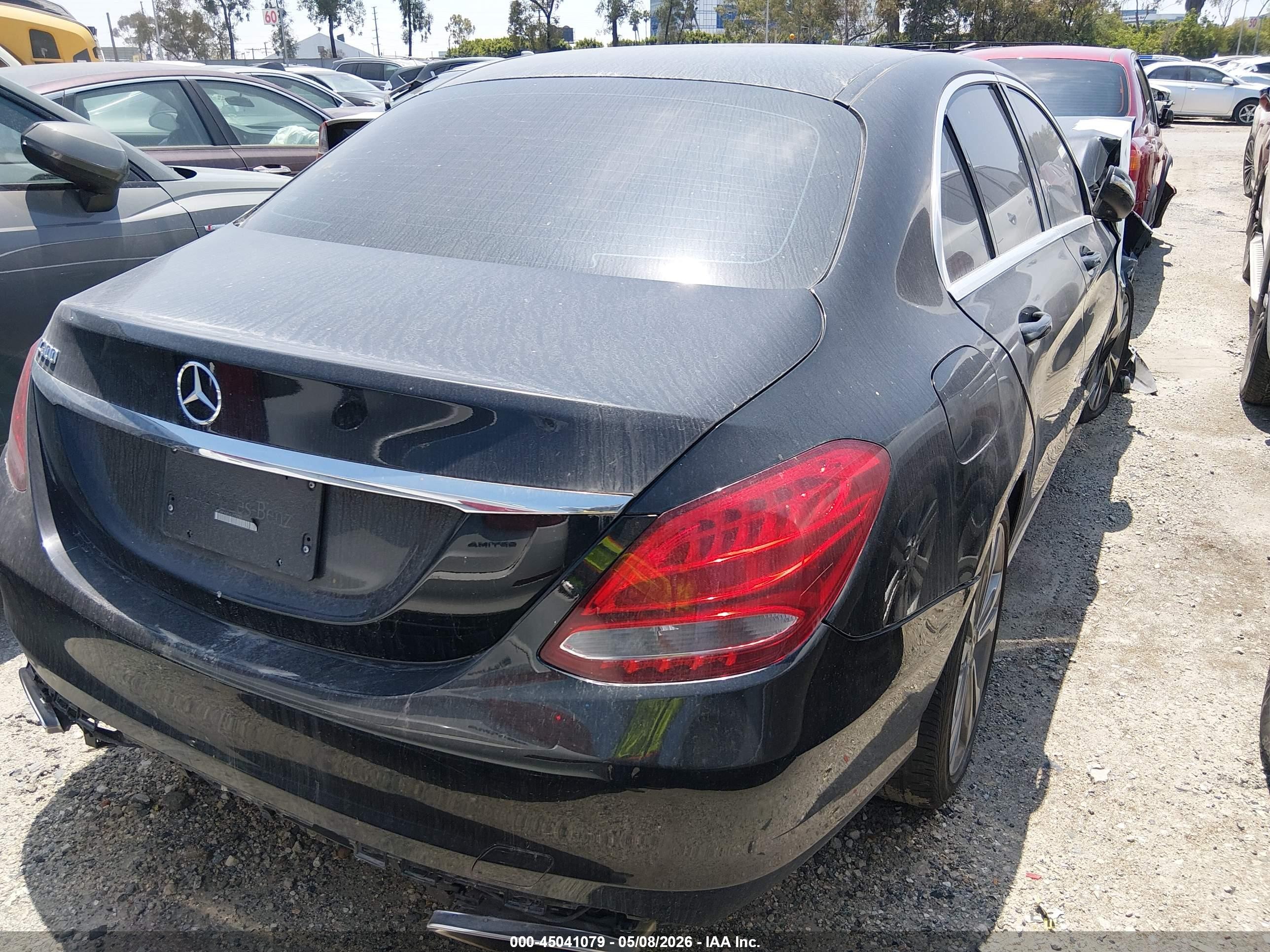2018 Mercedes-benz C 300   Black vin: 55SWF4JB5JU277731