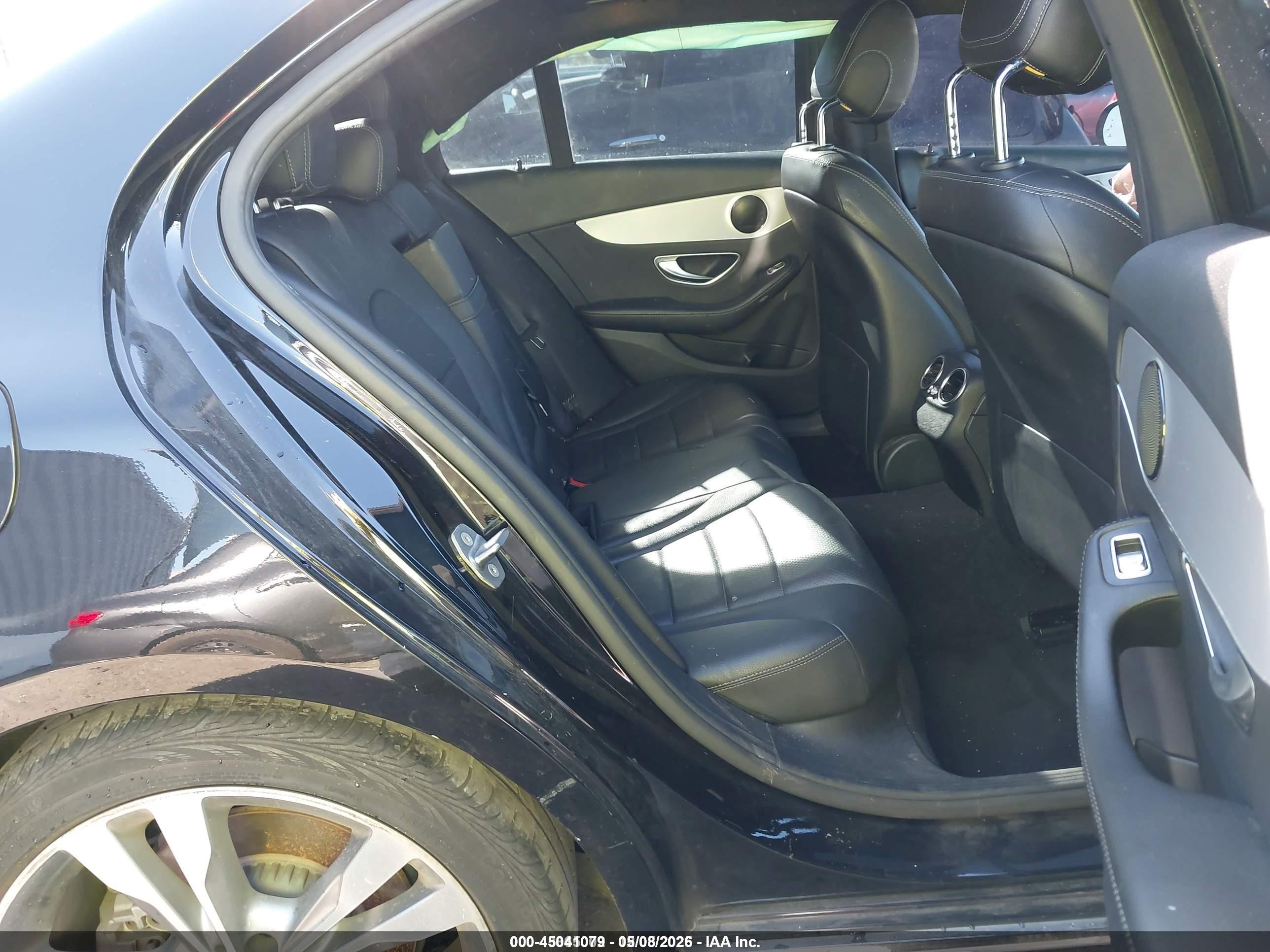 2018 Mercedes-benz C 300   Black vin: 55SWF4JB5JU277731