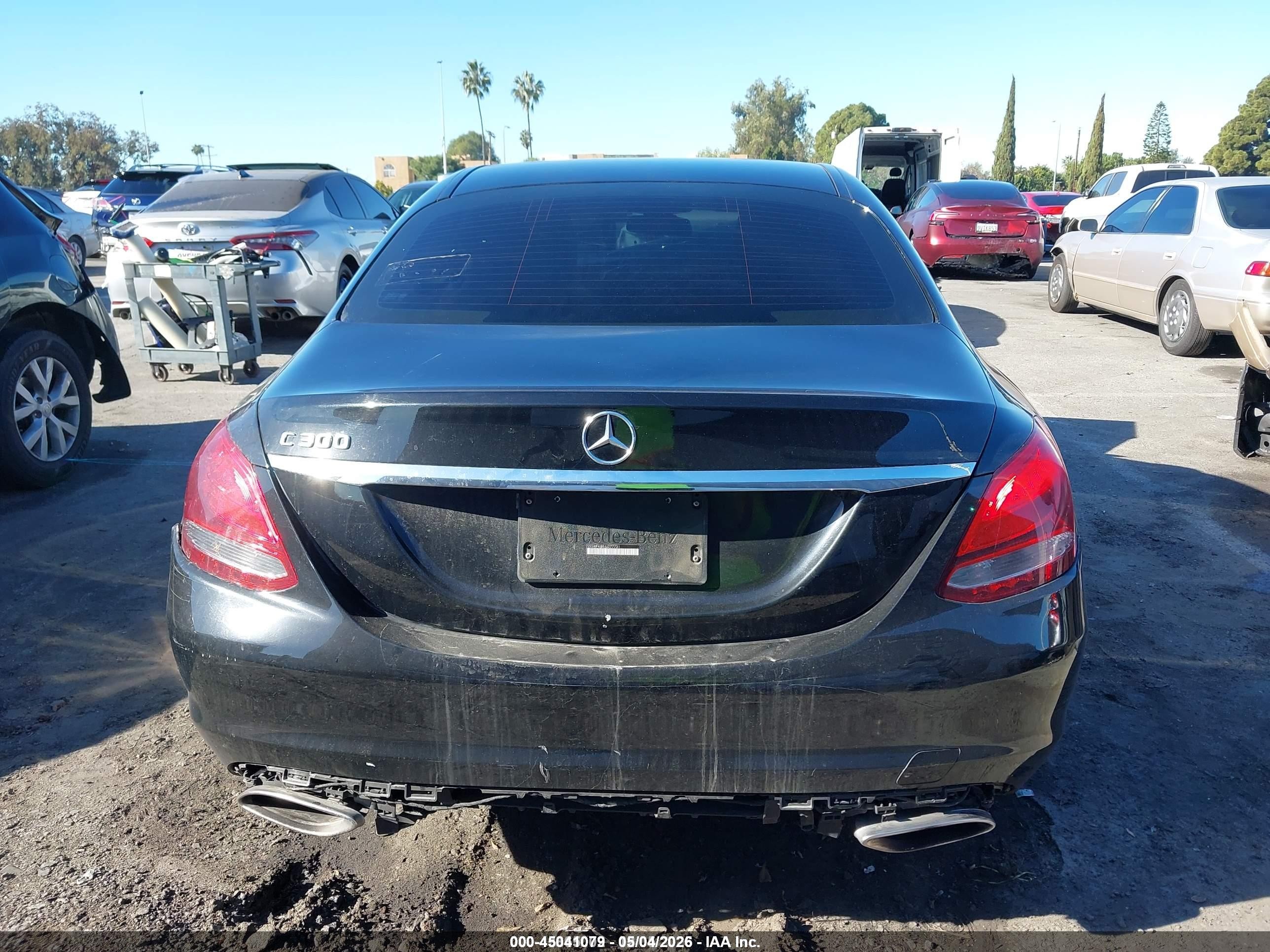 2018 Mercedes-benz C 300   Black vin: 55SWF4JB5JU277731
