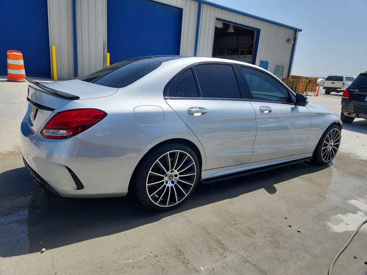 2015 Mercedes-benz C 300 Silver vin: 55SWF4JB6FU051365