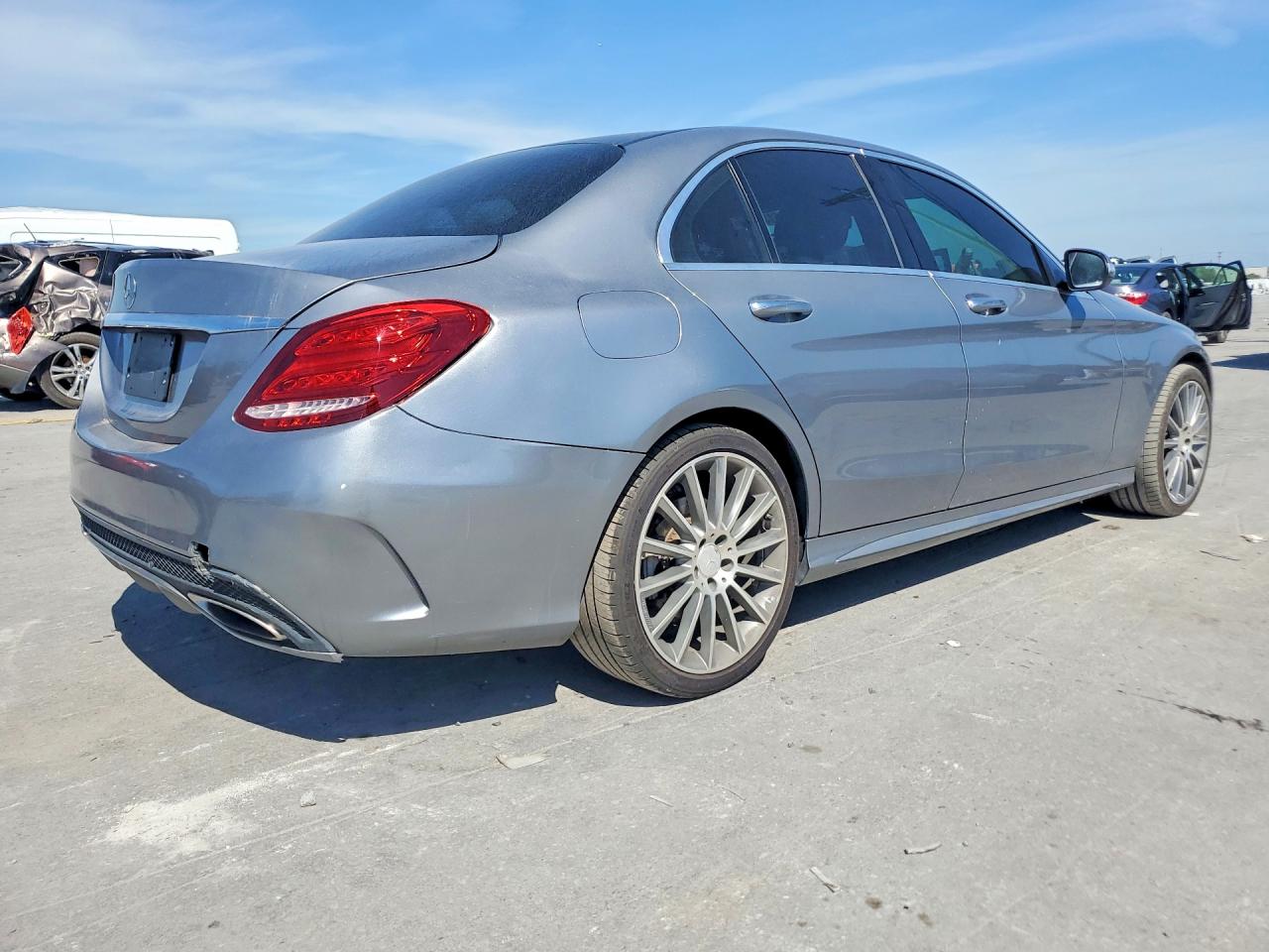 2015 Mercedes-benz C 300 Gray vin: 55SWF4JB6FU054508