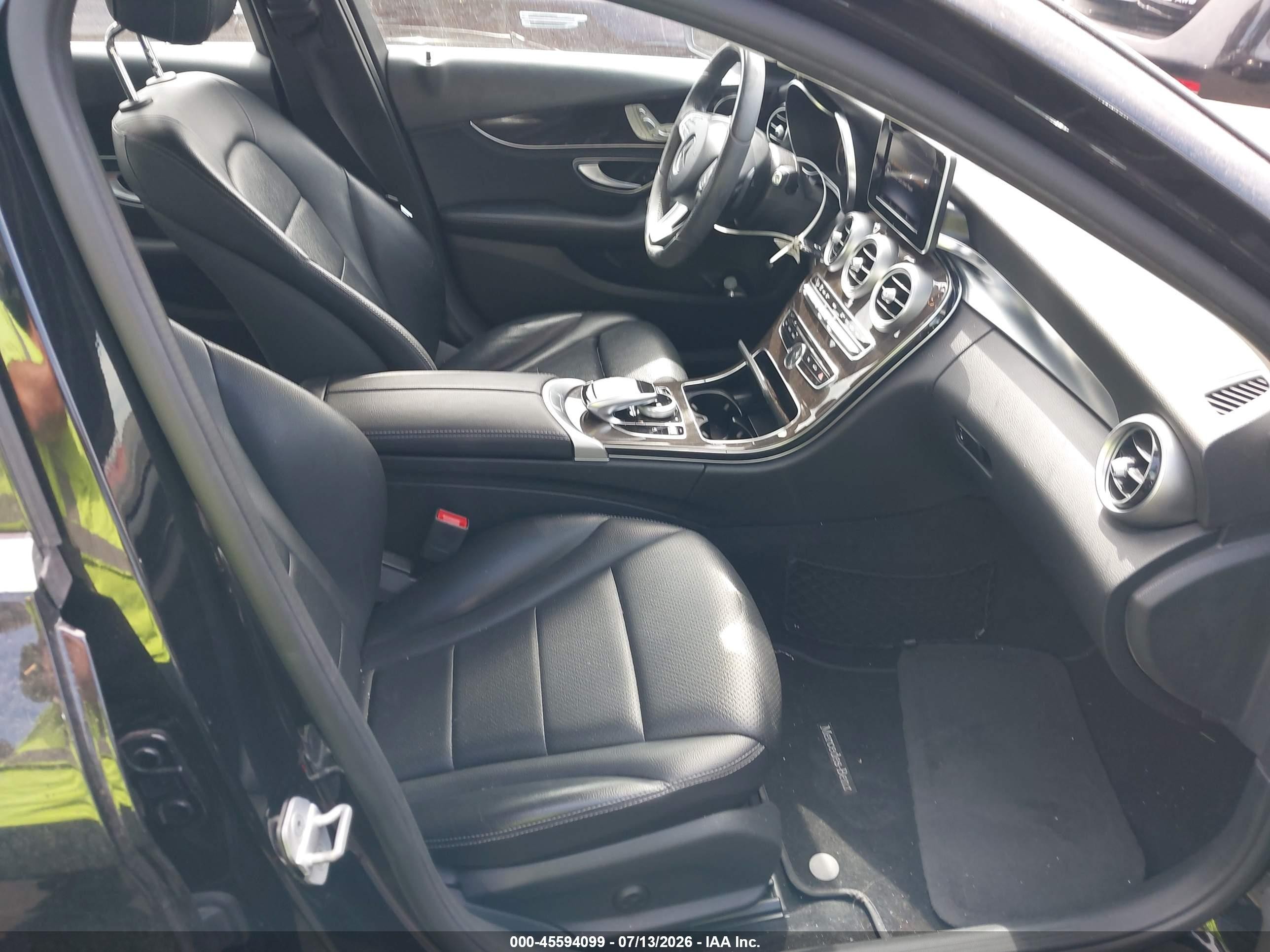 2015 Mercedes-benz C 300 Black vin: 55SWF4JB6FU054587