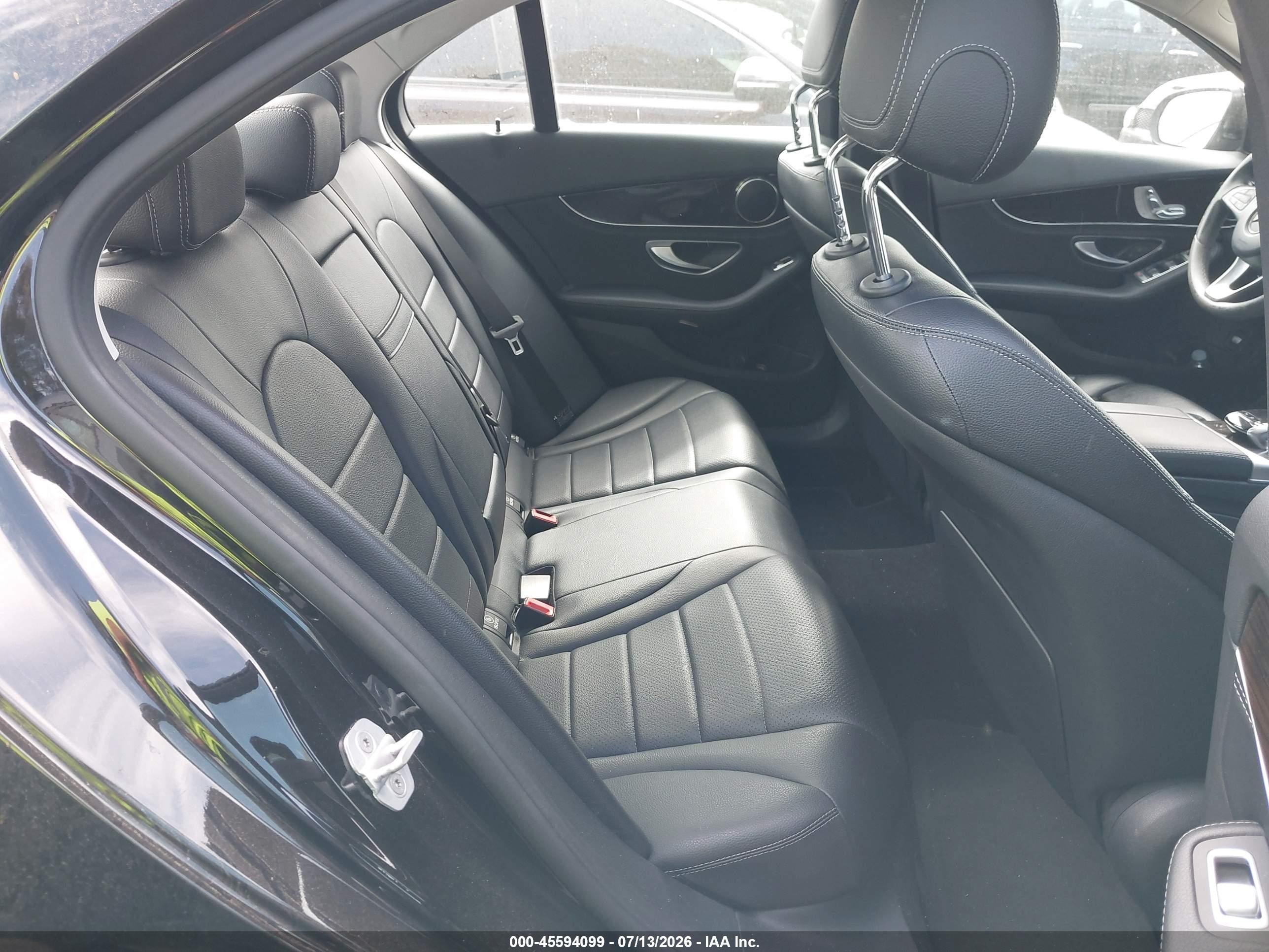 2015 Mercedes-benz C 300 Black vin: 55SWF4JB6FU054587
