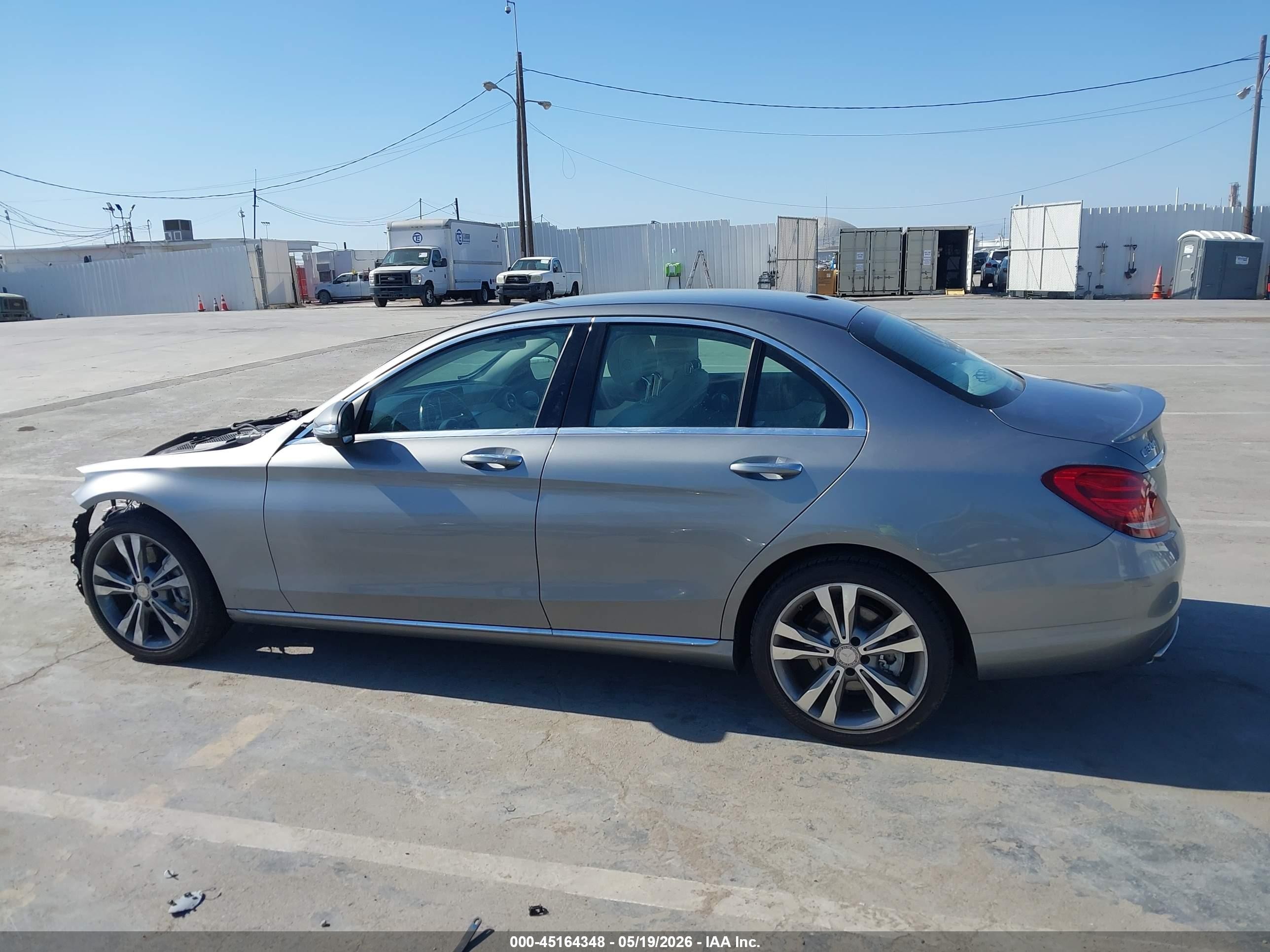 2015 Mercedes-benz C 300 Luxury Silver vin: 55SWF4JB6FU085242