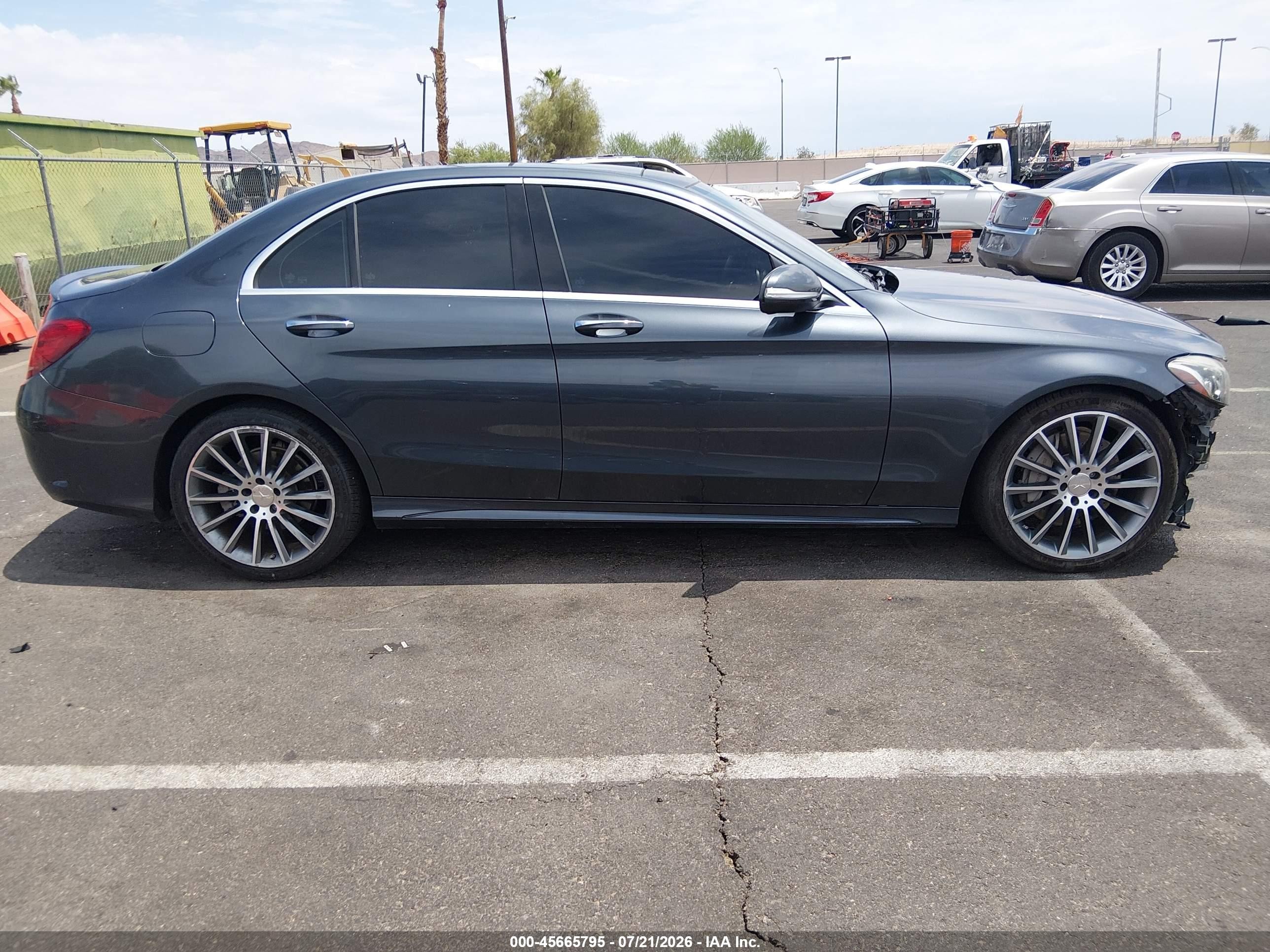 2015 Mercedes-benz C 300 Sport Черный vin: 55SWF4JB6FU090182