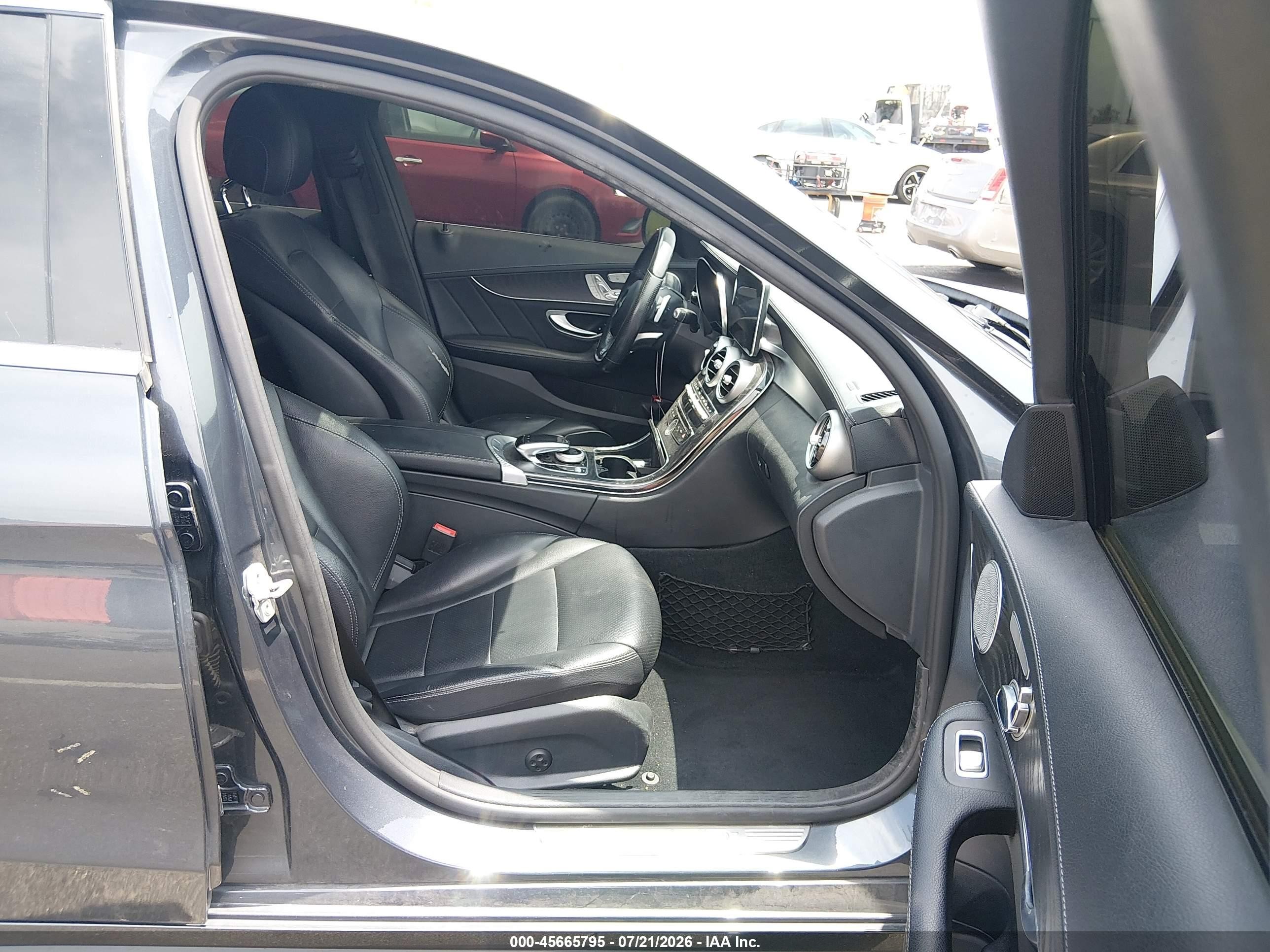 2015 Mercedes-benz C 300 Sport Черный vin: 55SWF4JB6FU090182