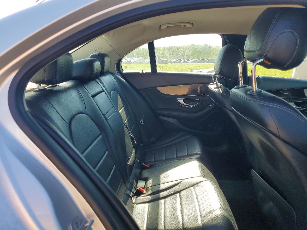 2015 Mercedes-benz C 300 Silver vin: 55SWF4JB6FU094541