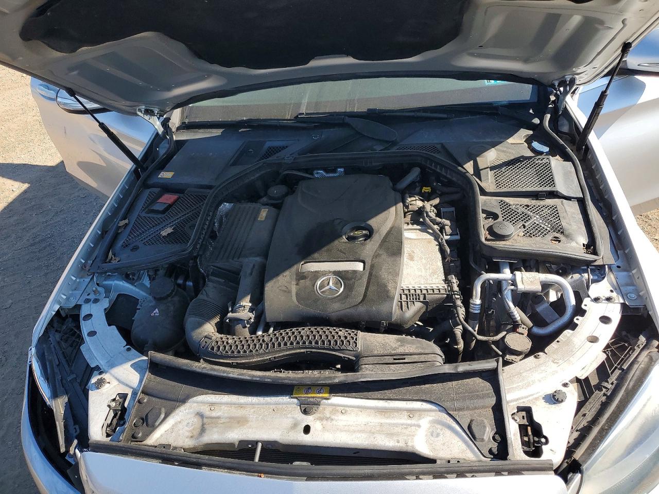 2015 Mercedes-benz C 300 Silver vin: 55SWF4JB6FU094541