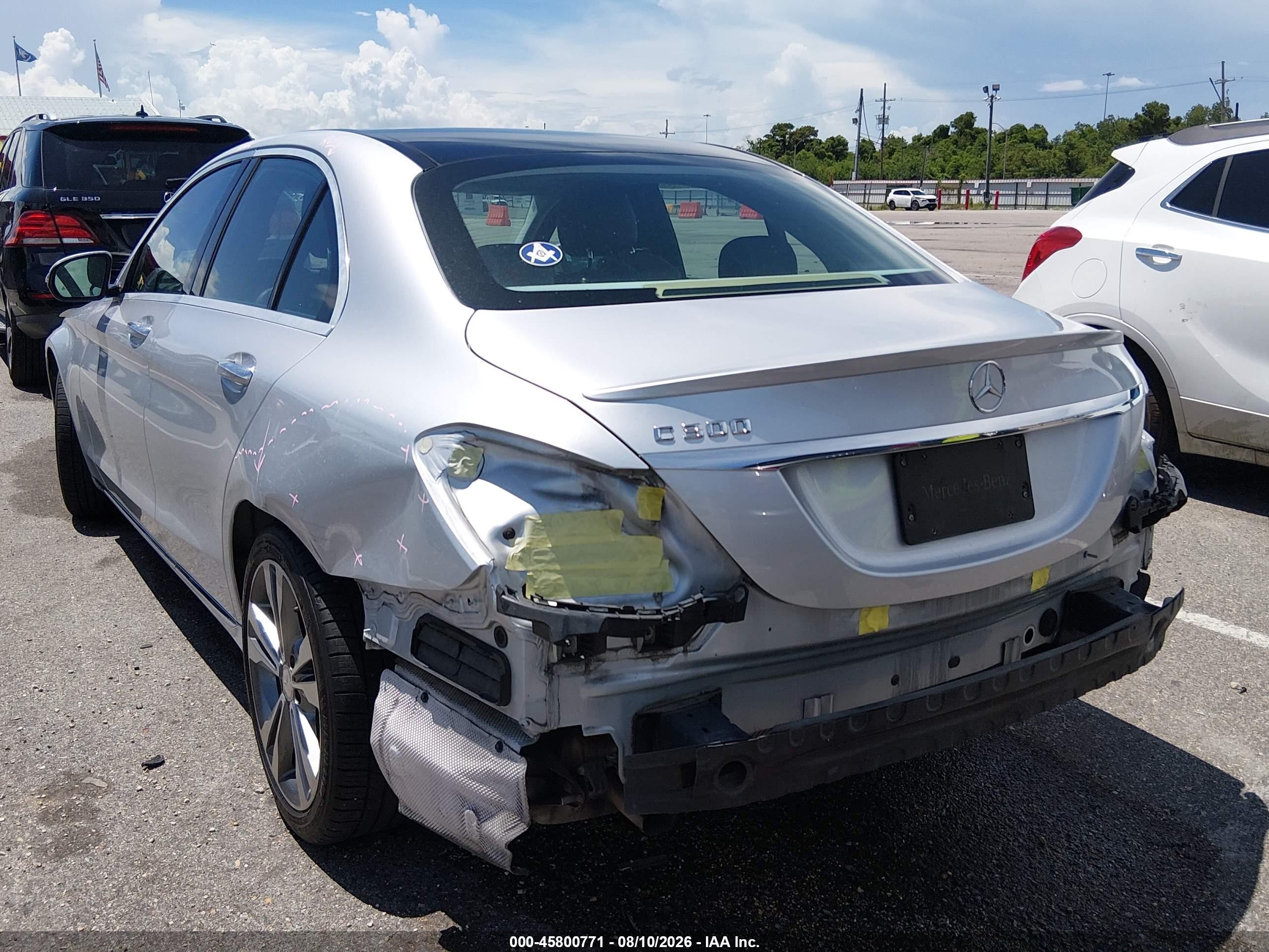 2016 Mercedes-benz C 300   Silver vin: 55SWF4JB6GU171779