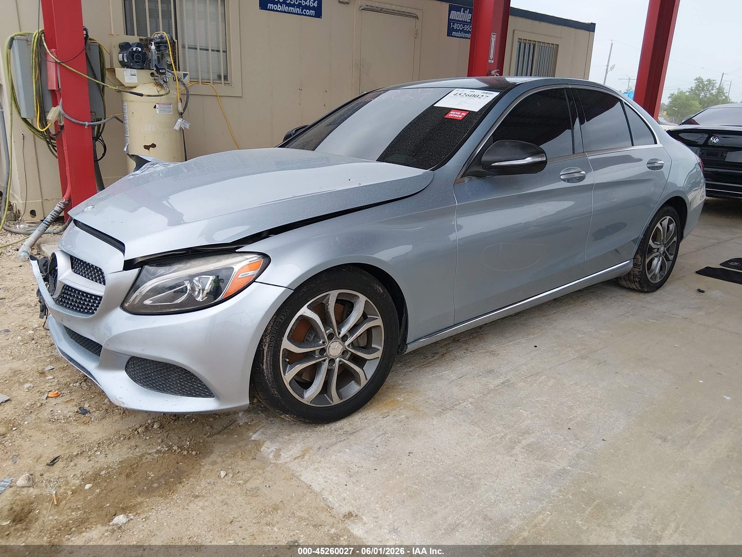 2015 Mercedes-benz C 300   Light Blue vin: 55SWF4JB7FU044330