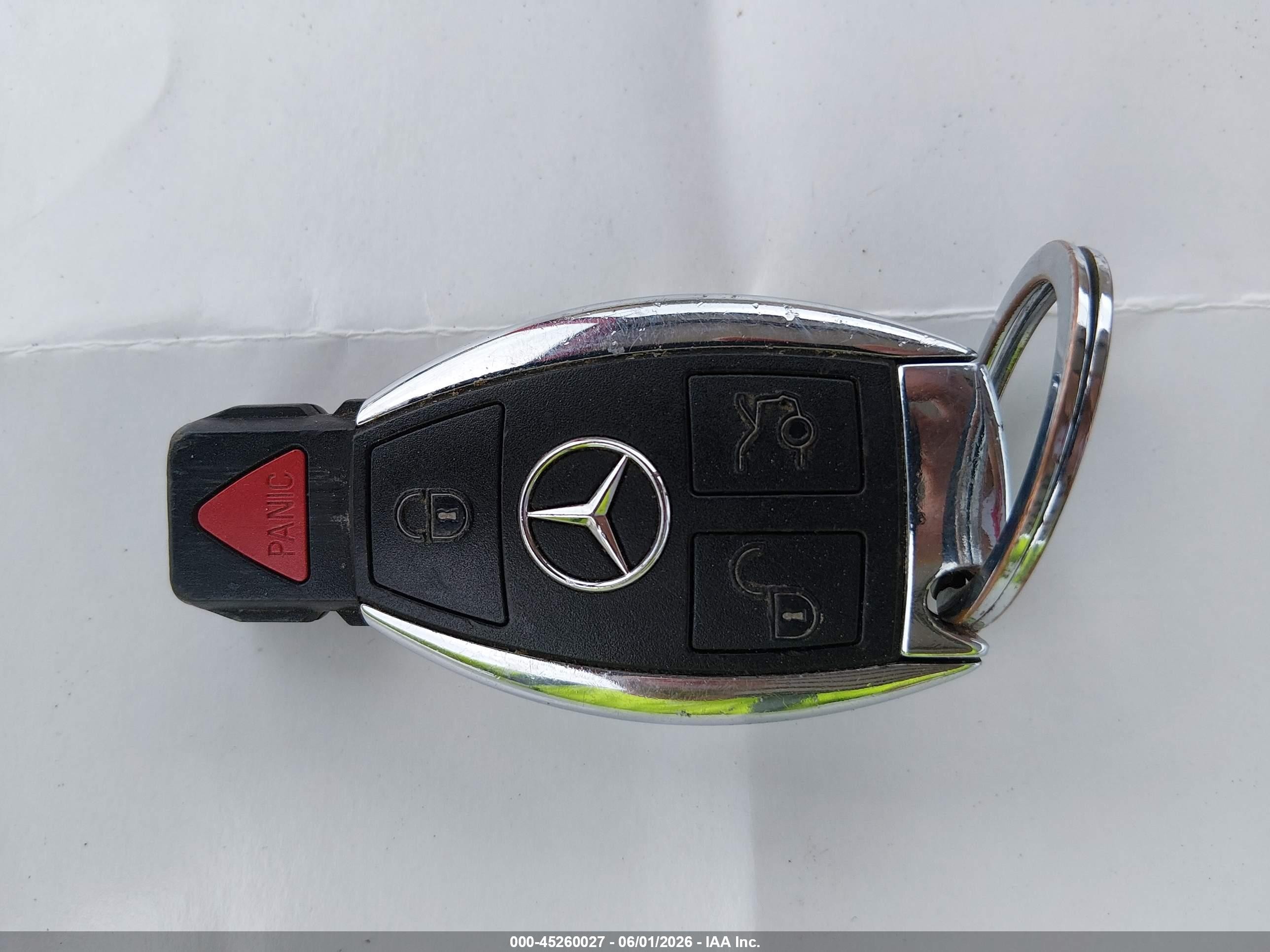 2015 Mercedes-benz C 300   Light Blue vin: 55SWF4JB7FU044330