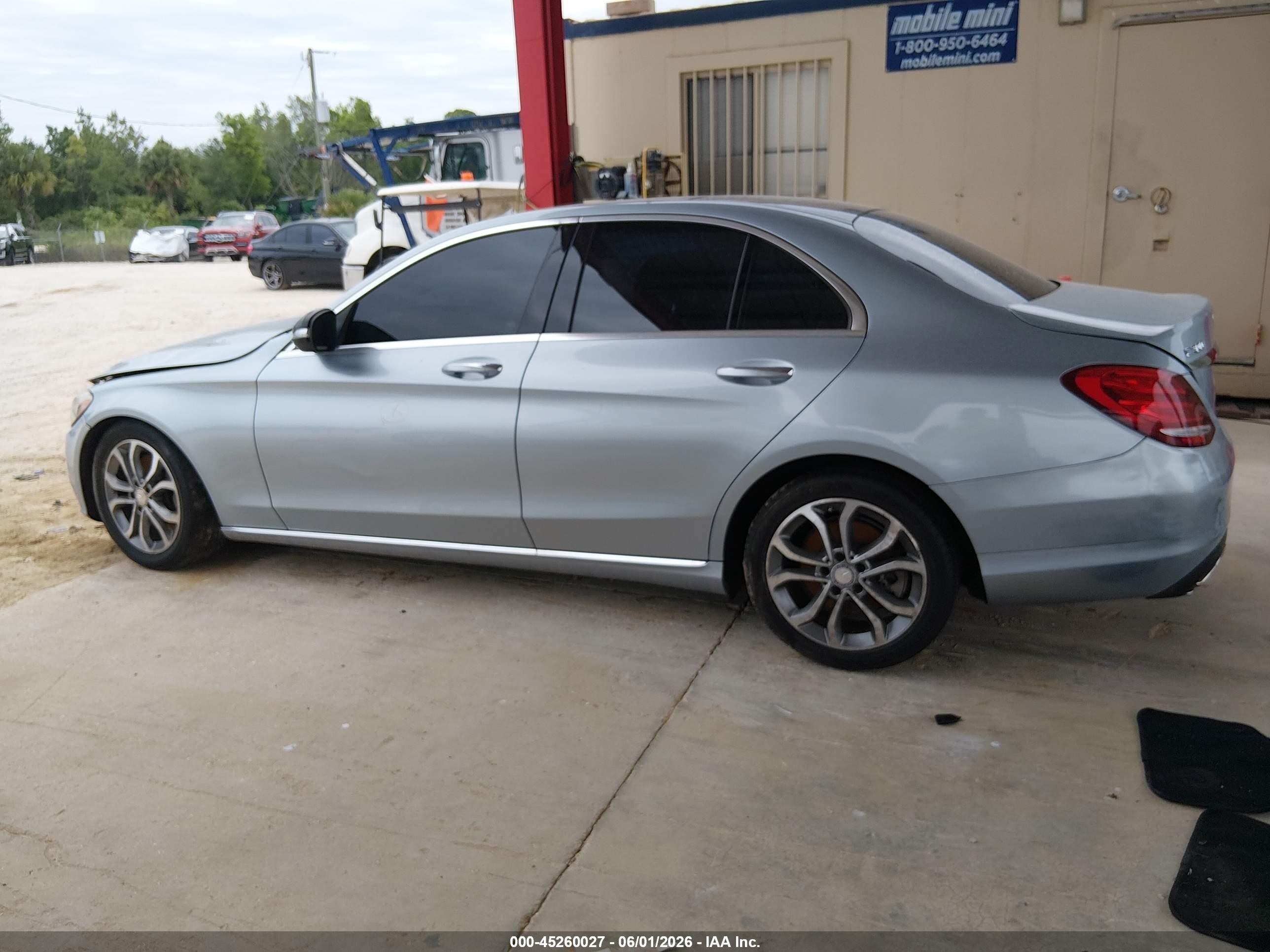 2015 Mercedes-benz C 300   Light Blue vin: 55SWF4JB7FU044330
