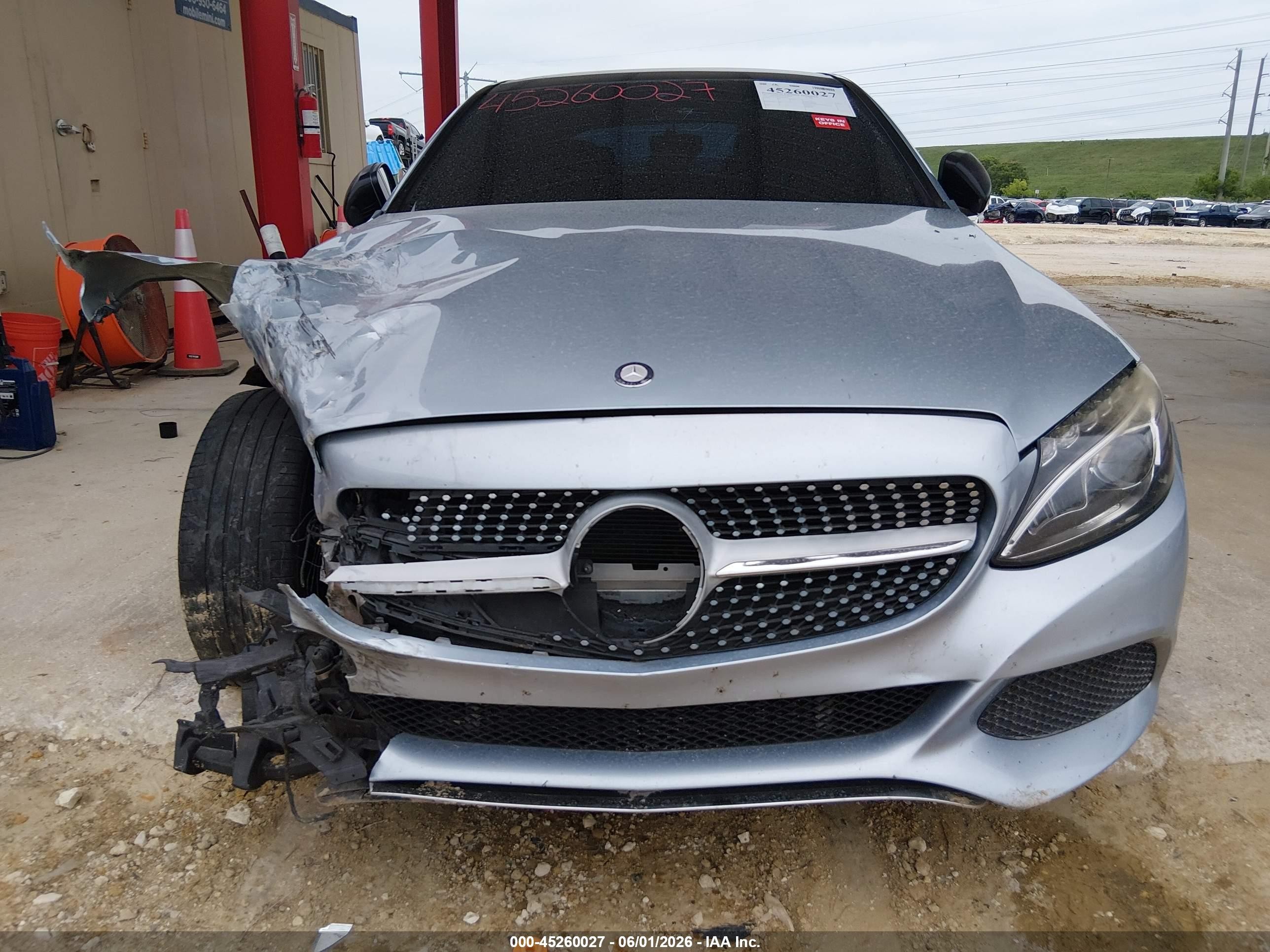 2015 Mercedes-benz C 300   Light Blue vin: 55SWF4JB7FU044330