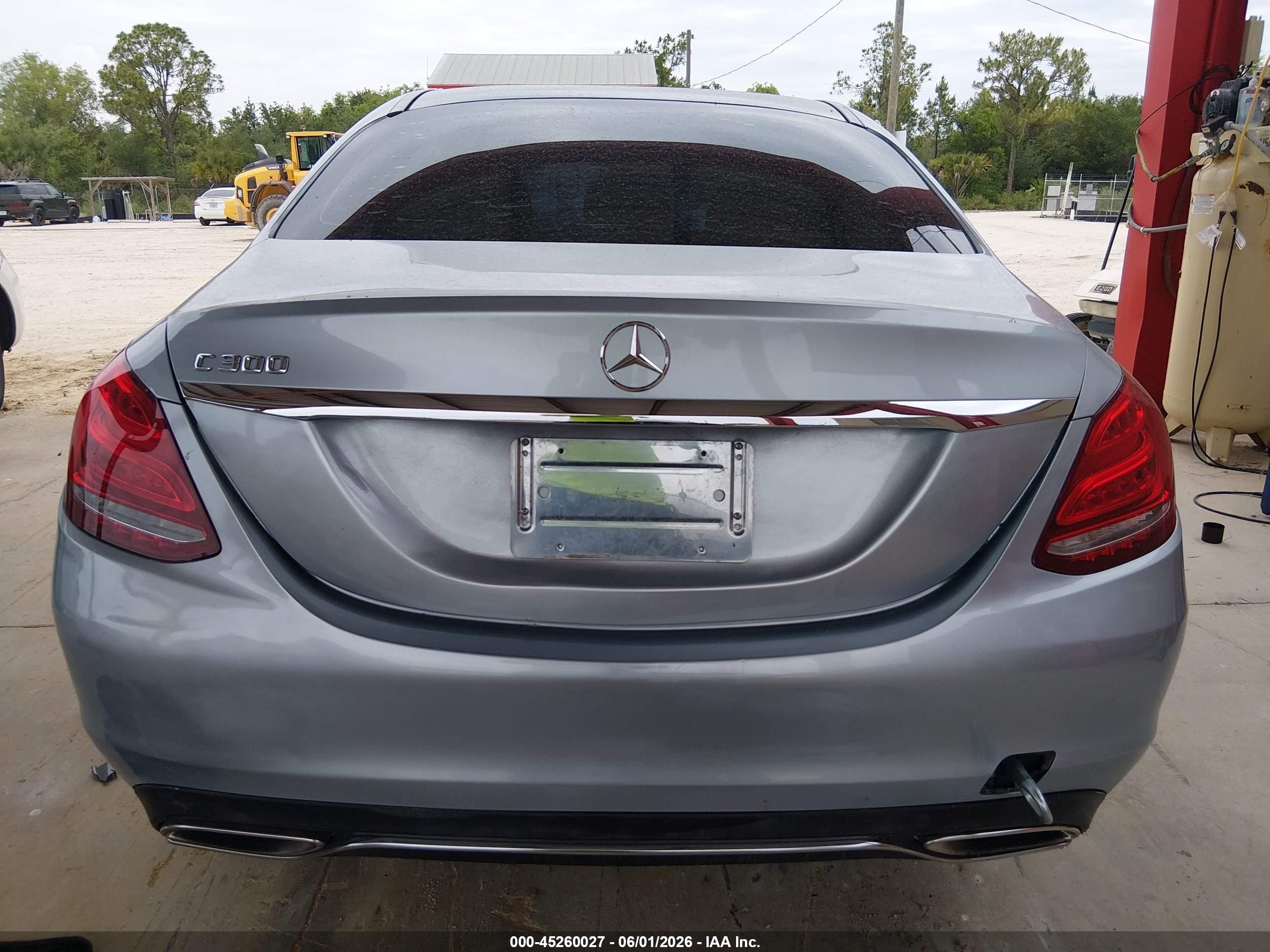 2015 Mercedes-benz C 300   Light Blue vin: 55SWF4JB7FU044330