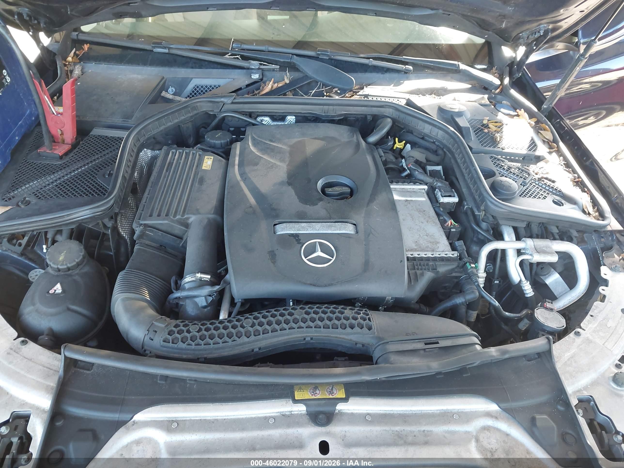 2015 Mercedes-benz C 300   Dark Blue vin: 55SWF4JB7FU050483