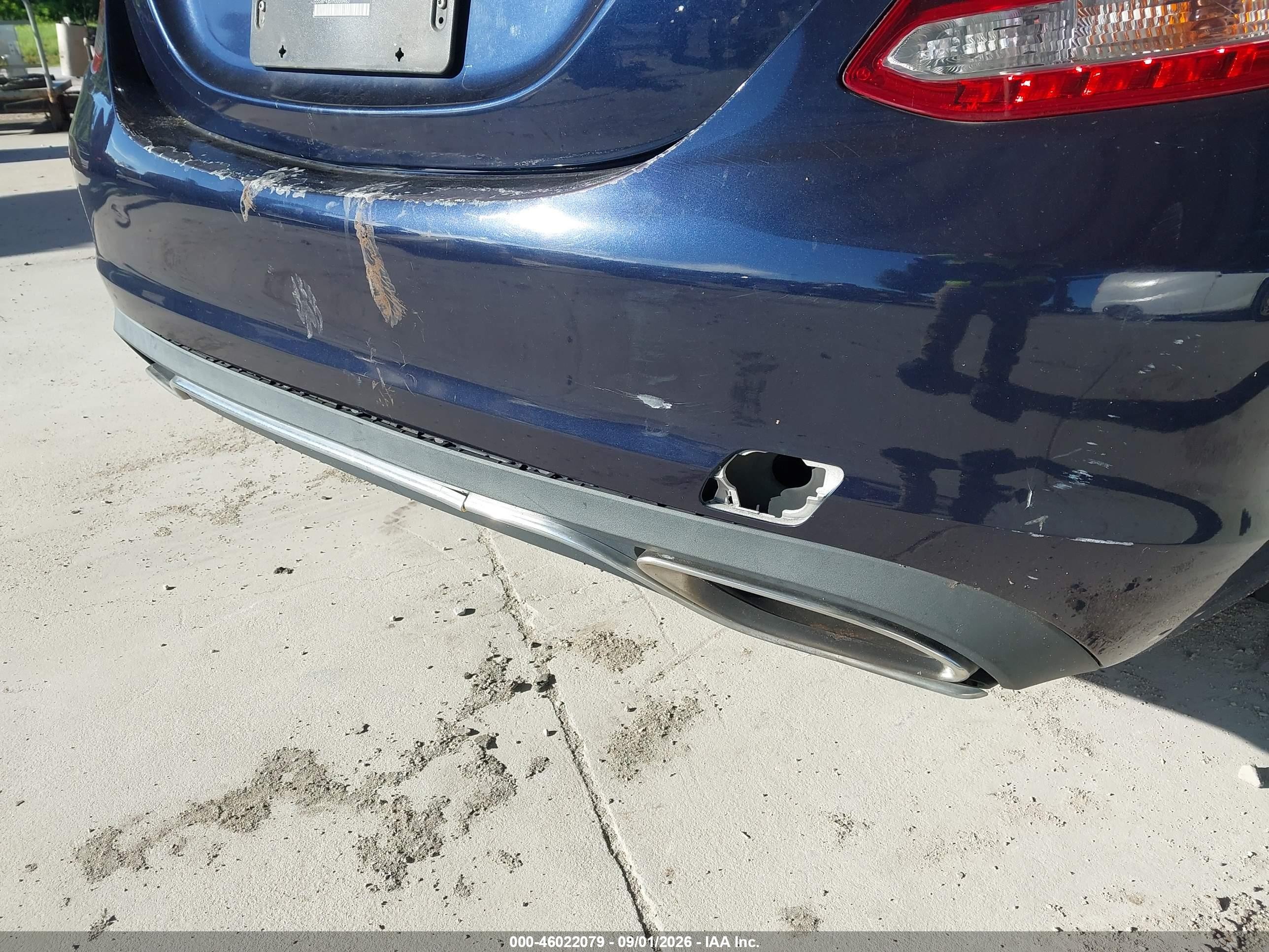 2015 Mercedes-benz C 300   Dark Blue vin: 55SWF4JB7FU050483