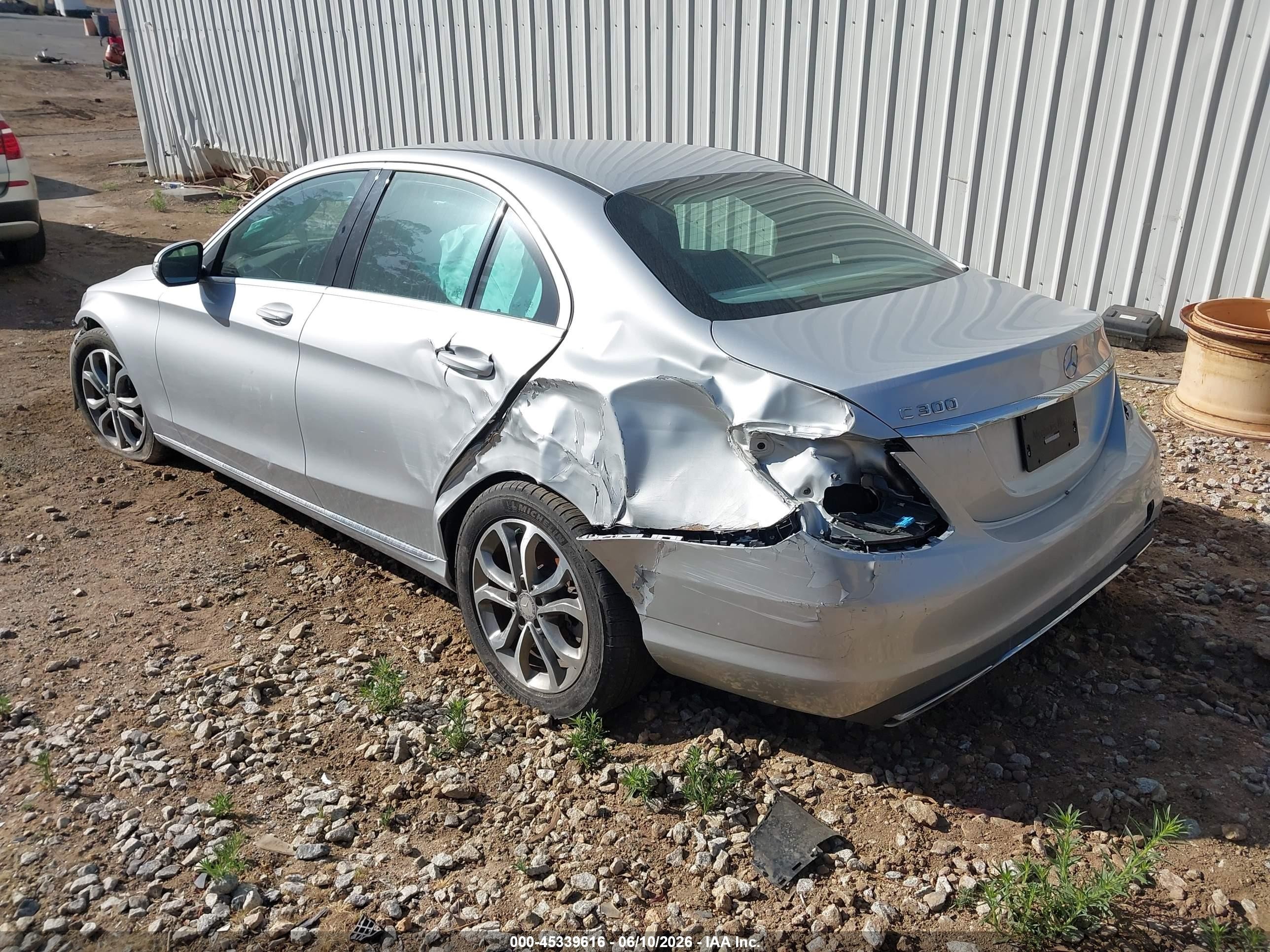 2015 Mercedes-benz C 300   Silver vin: 55SWF4JB7FU054405