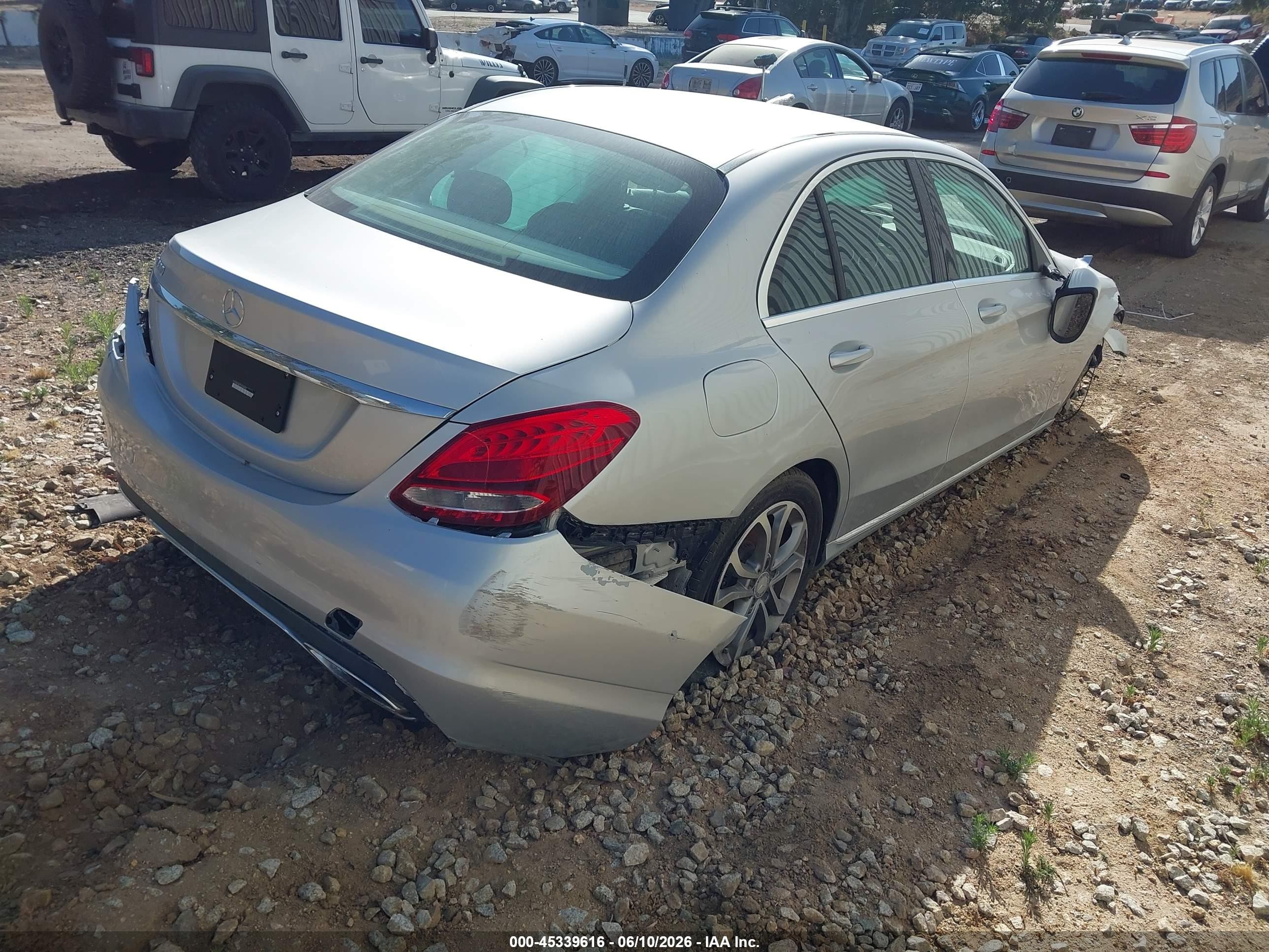 2015 Mercedes-benz C 300   Silver vin: 55SWF4JB7FU054405