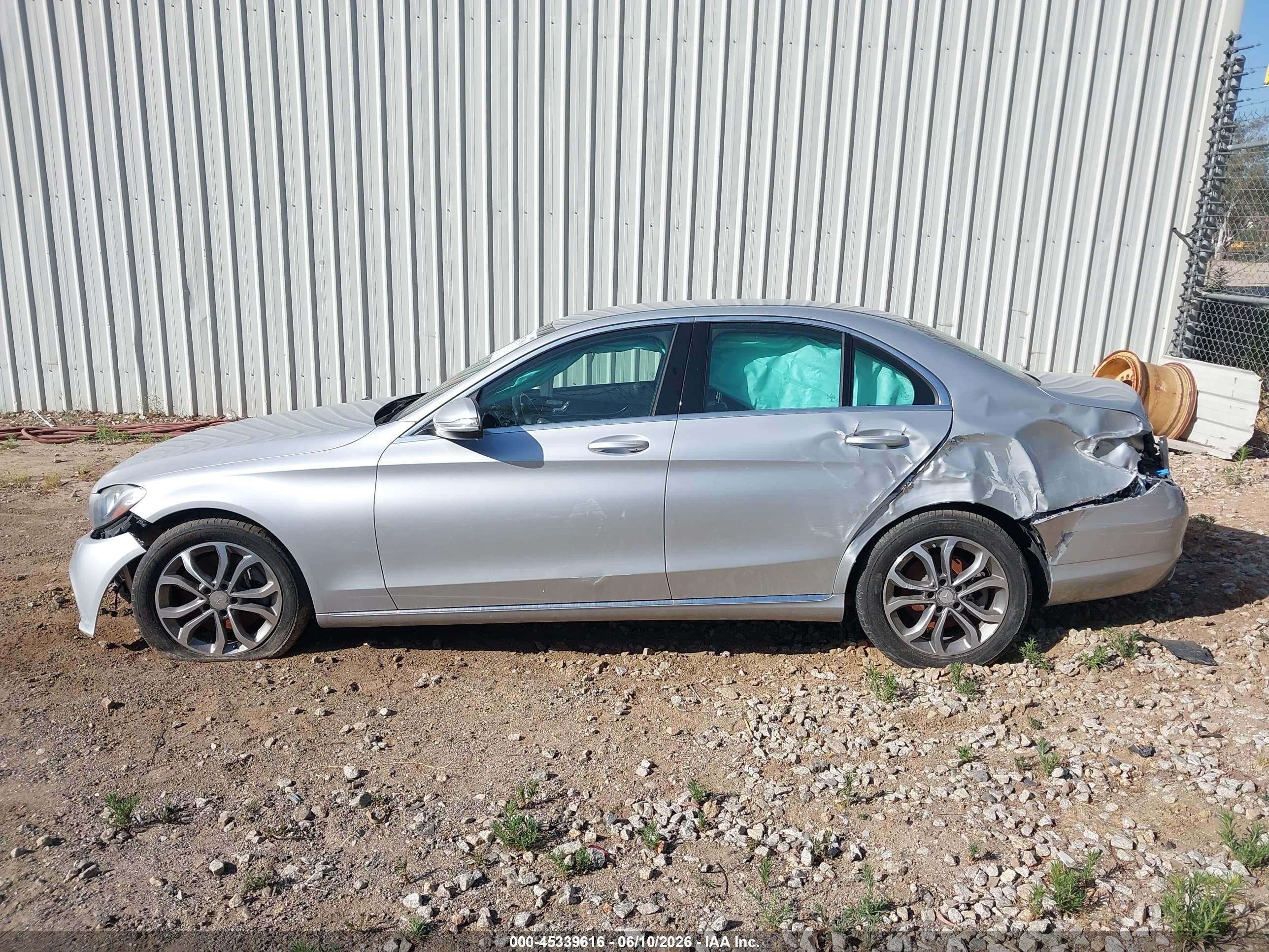 2015 Mercedes-benz C 300   Silver vin: 55SWF4JB7FU054405