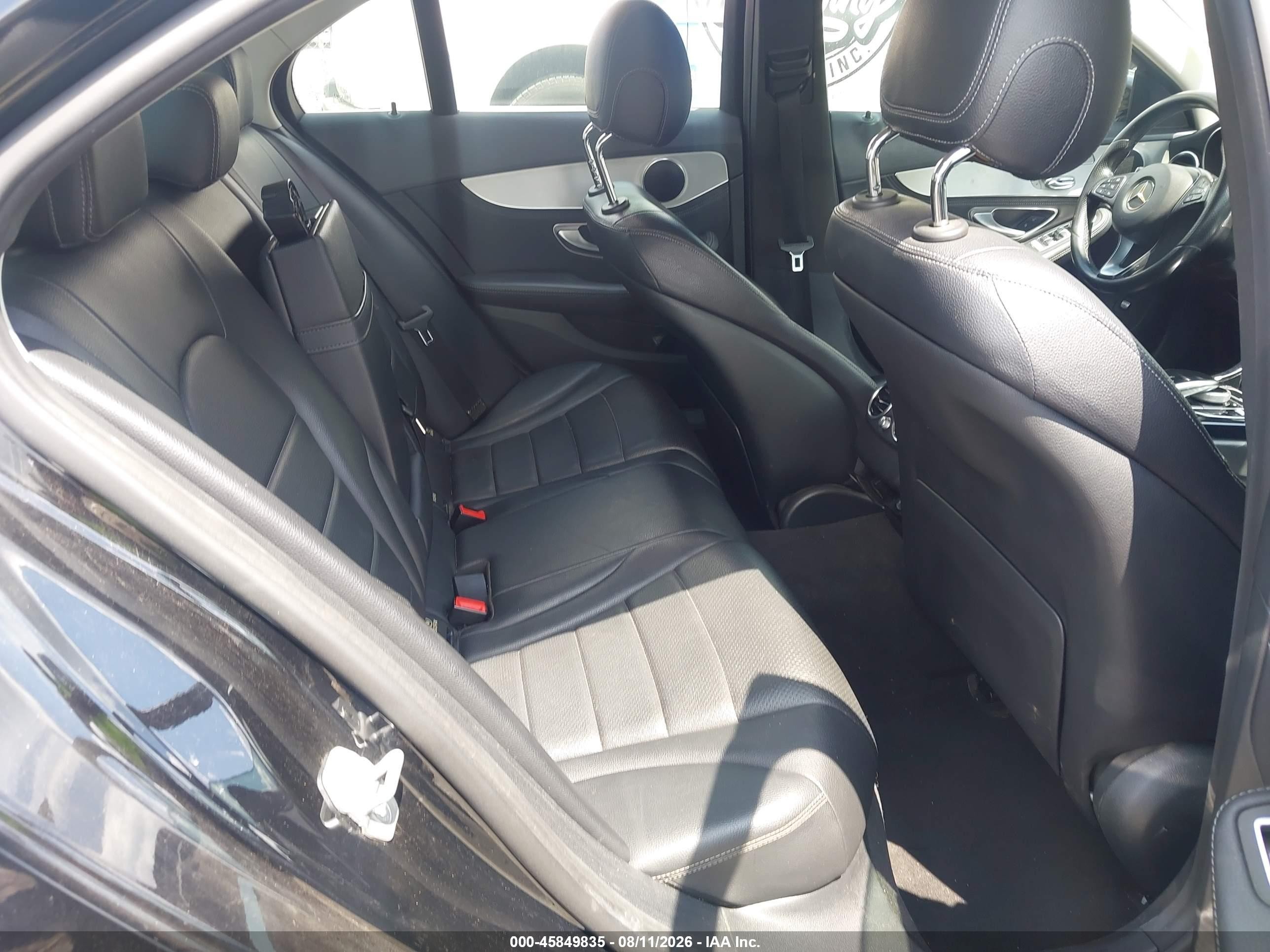 2015 Mercedes-benz C 300   Black vin: 55SWF4JB7FU055666