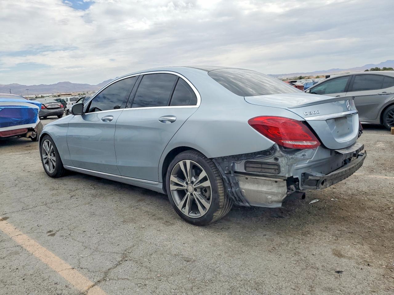 2015 Mercedes-benz C 300 Blue vin: 55SWF4JB7FU068563