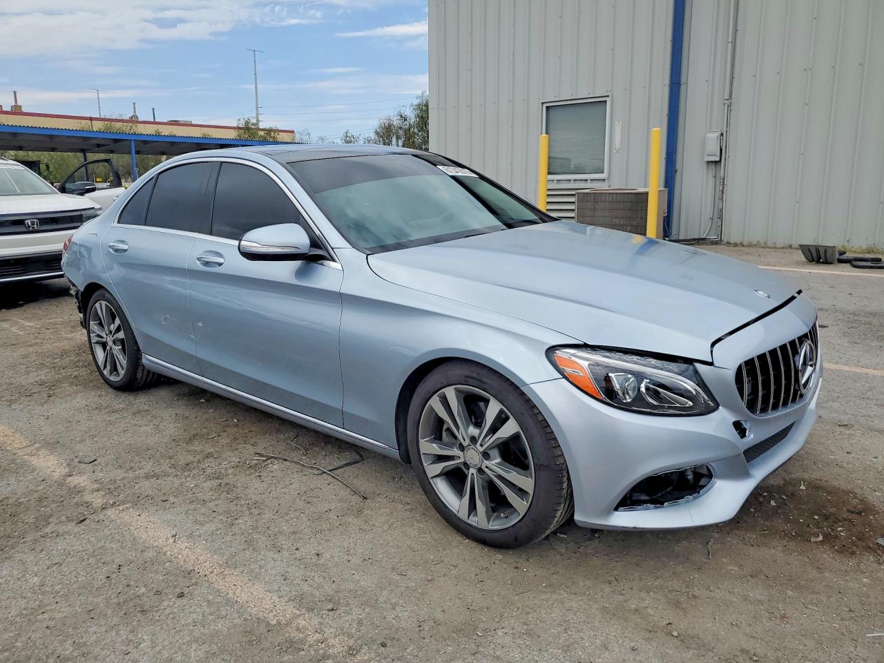 2015 Mercedes-benz C 300 Blue vin: 55SWF4JB7FU068563