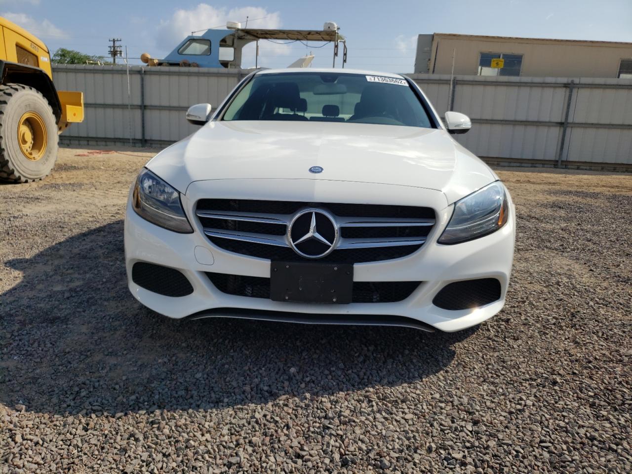 2015 Mercedes-benz C 300 White vin: 55SWF4JB7FU087131