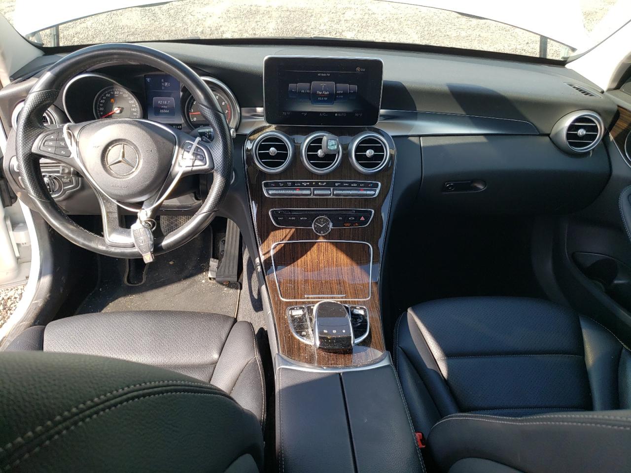 2015 Mercedes-benz C 300 White vin: 55SWF4JB7FU087131