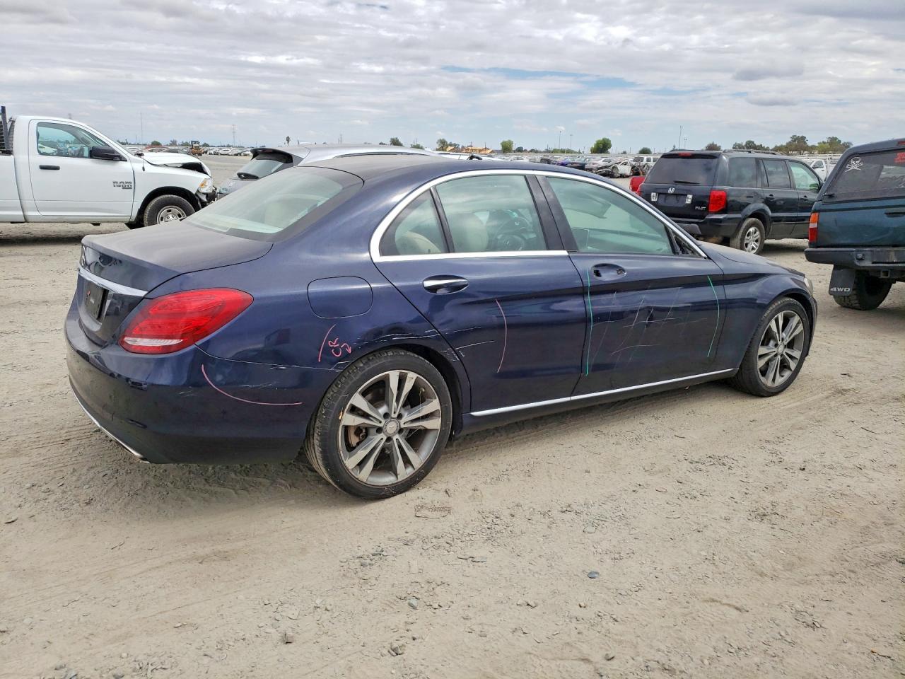 2015 Mercedes-benz C 300 Blue vin: 55SWF4JB8FU045969